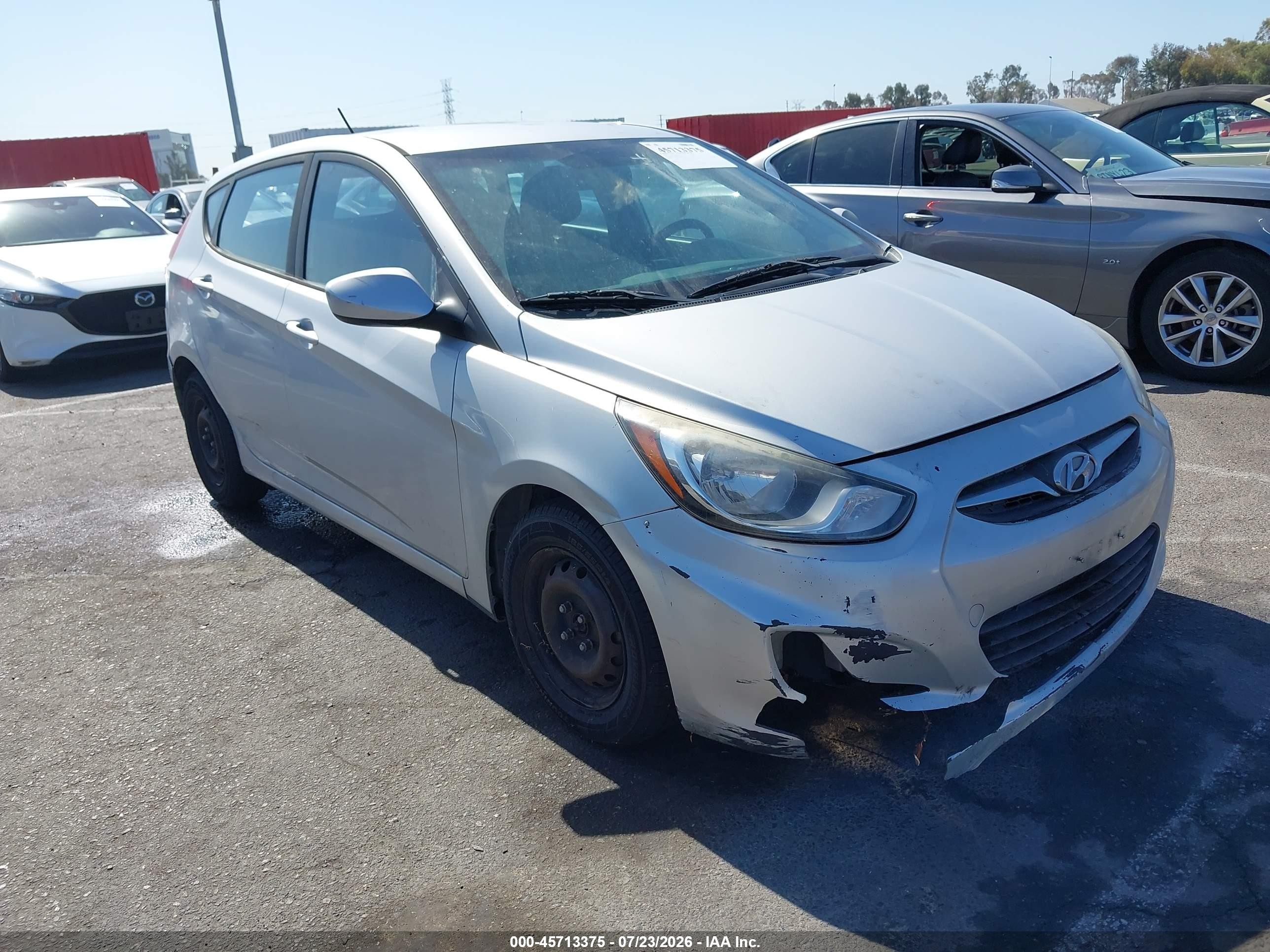 2014 Hyundai Accent Gs Silver vin: KMHCT5AE0EU172942