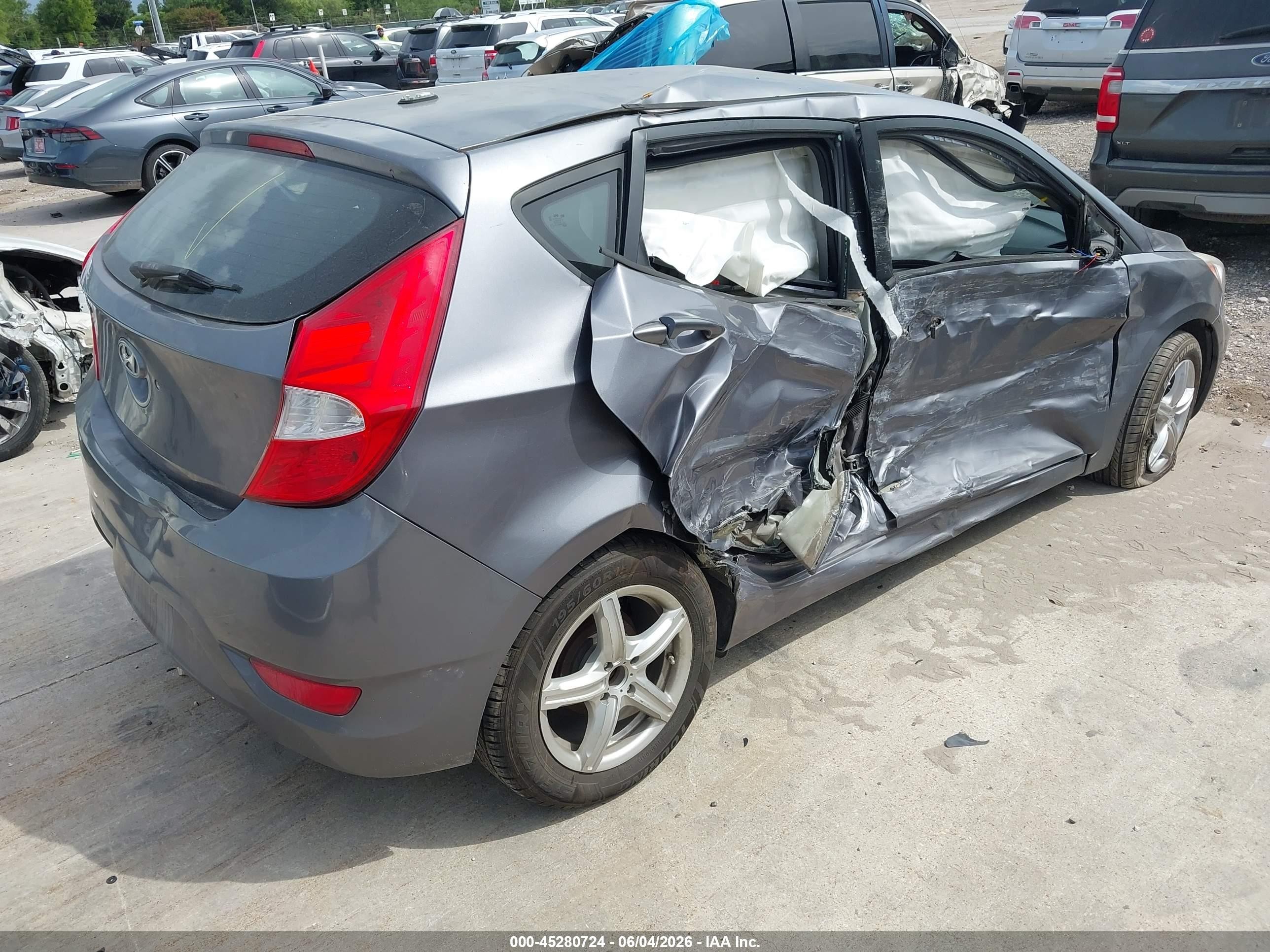 2016 Hyundai Accent Se Gray vin: KMHCT5AE0GU268363