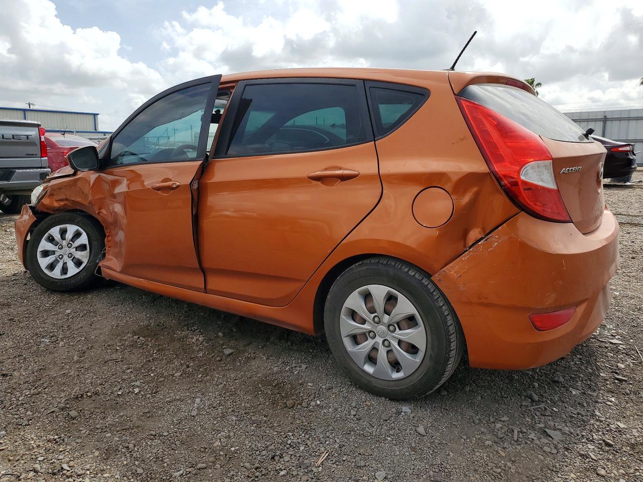 2017 Hyundai Accent Se Оранжевый vin: KMHCT5AE0HU305025