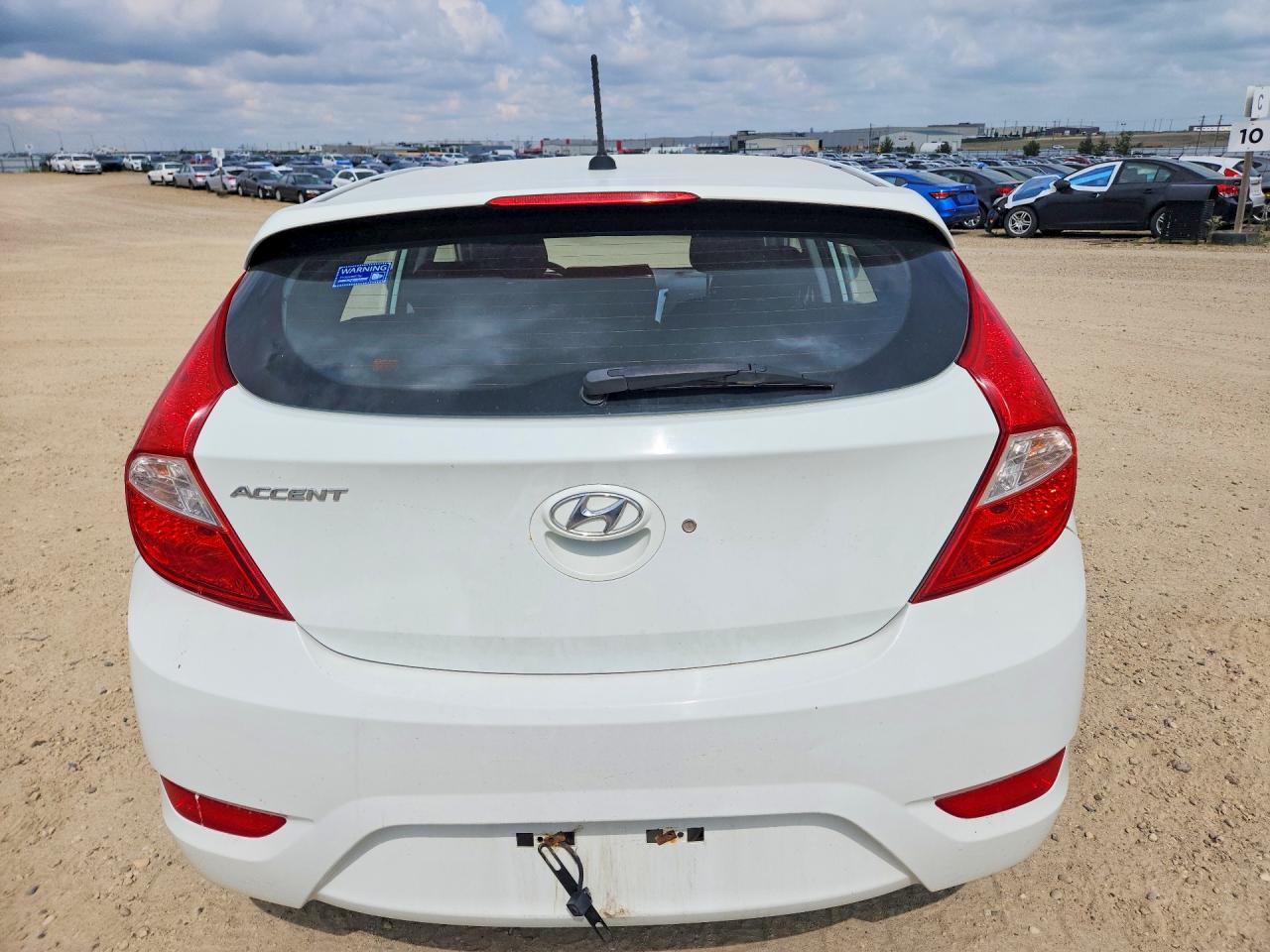 2012 Hyundai Accent Gs White vin: KMHCT5AE1CU014624