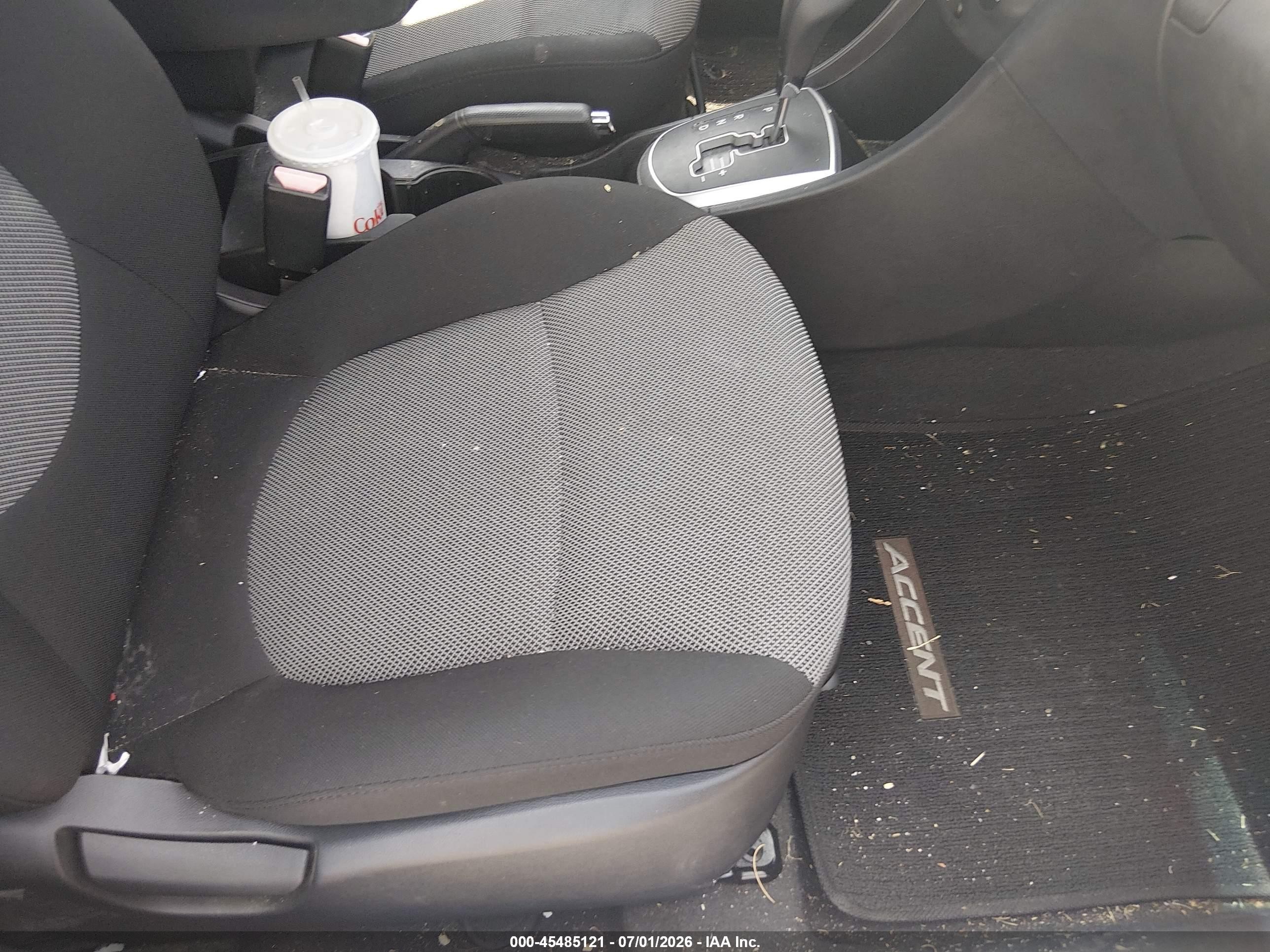 2012 Hyundai Accent Gs Silver vin: KMHCT5AE1CU044075
