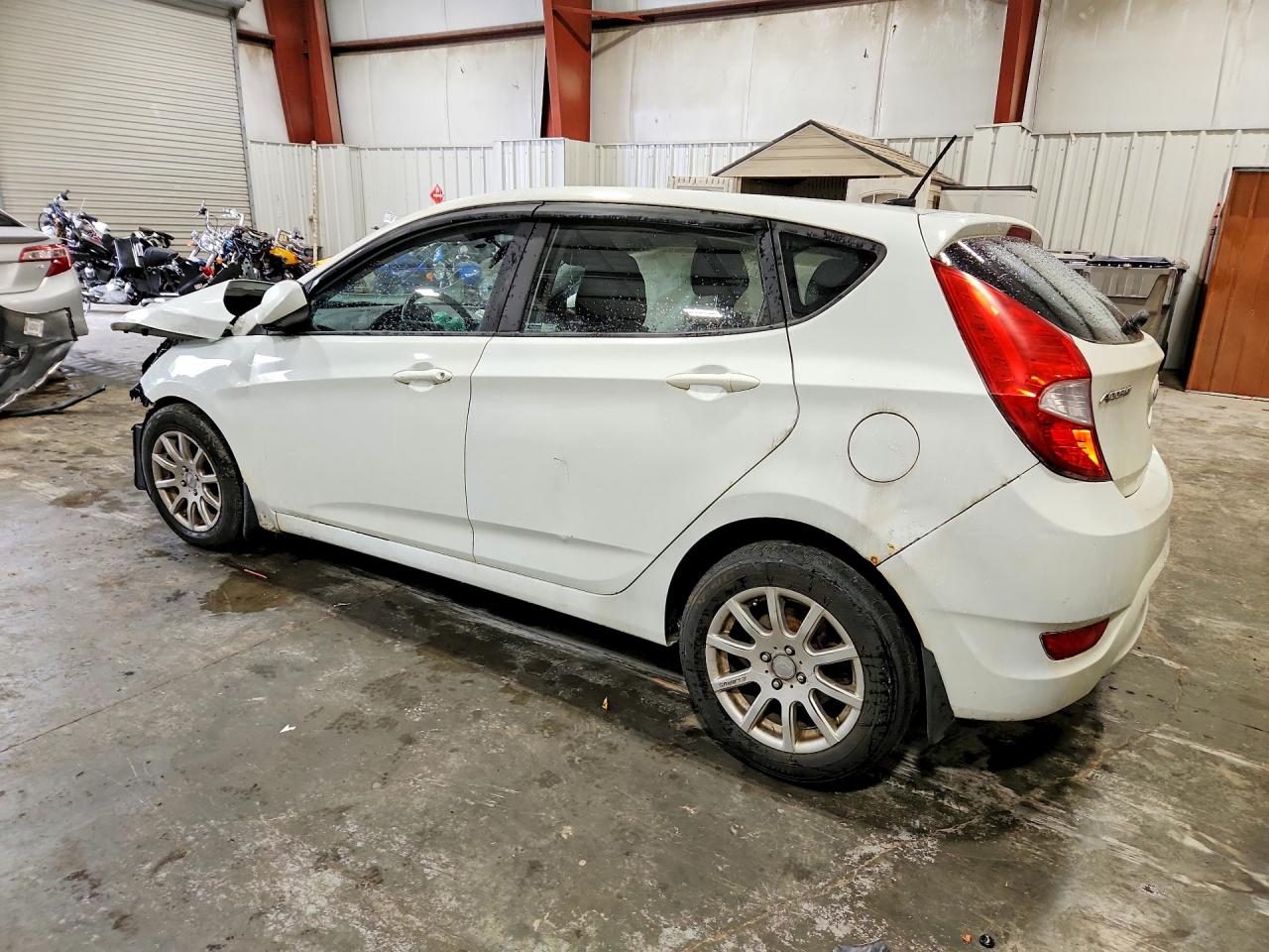 2012 Hyundai Accent Gs White vin: KMHCT5AE1CU044402