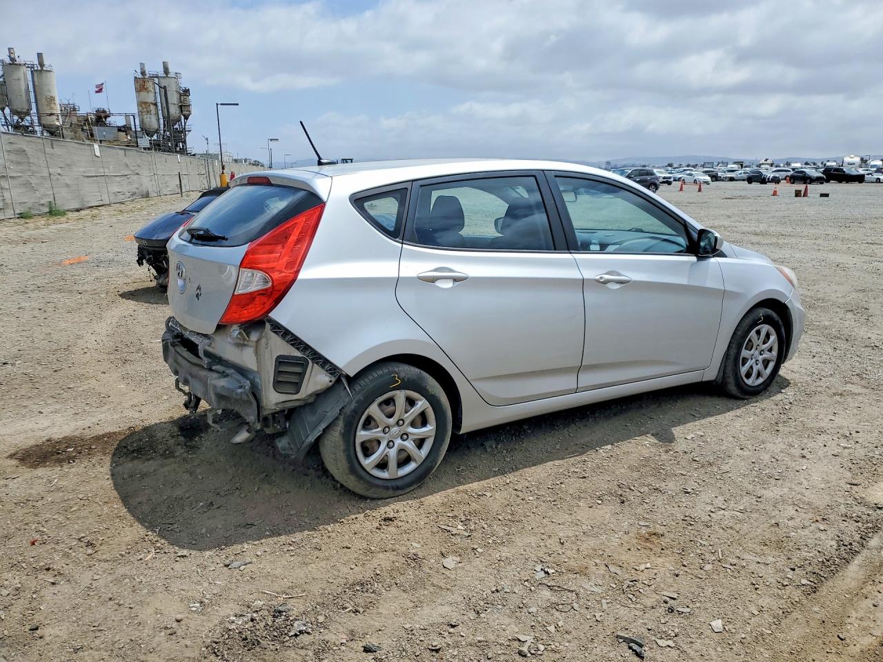 2013 Hyundai Accent Gs Silver vin: KMHCT5AE1DU081564