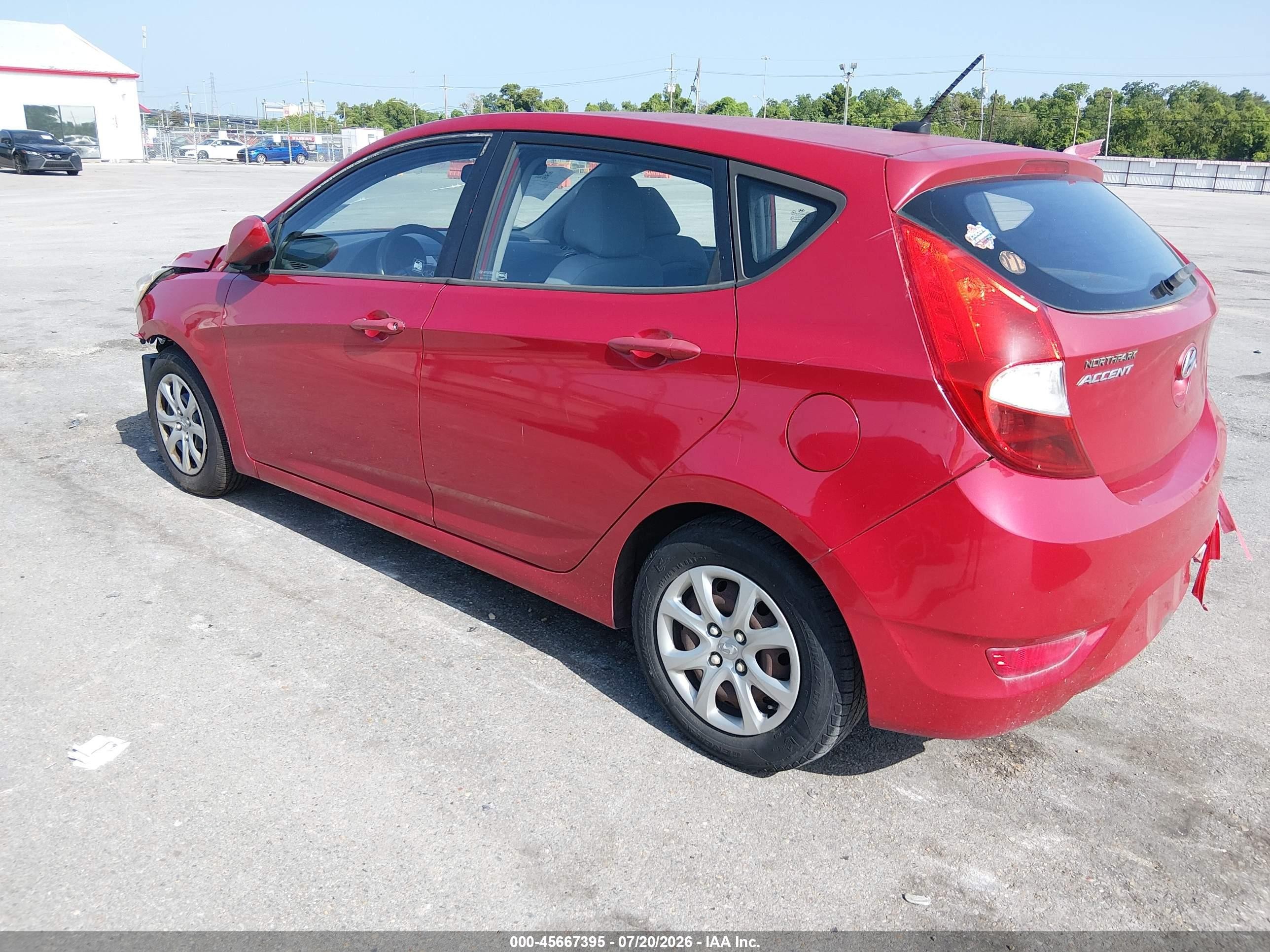 2013 Hyundai Accent Gs Красный vin: KMHCT5AE1DU084710