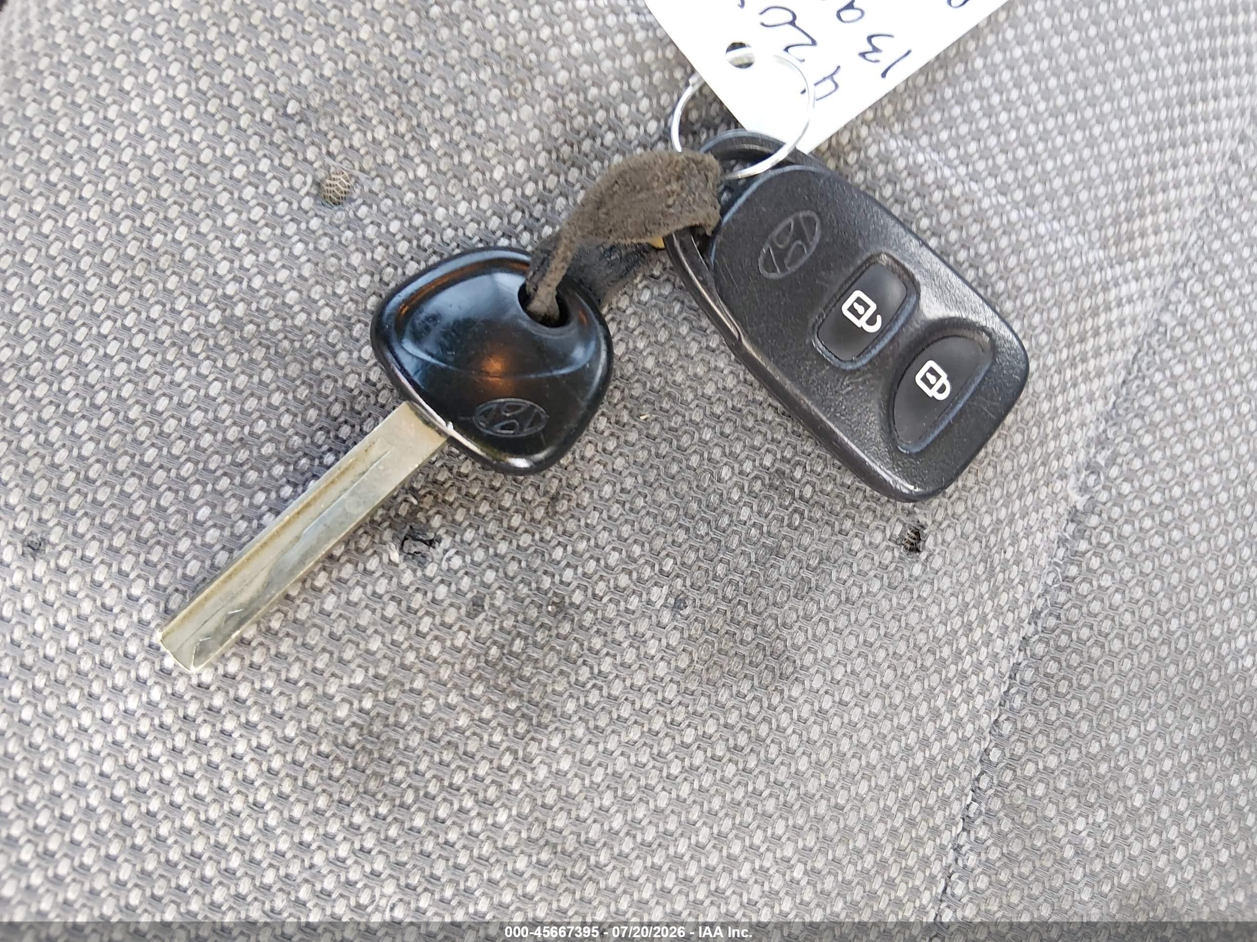 2013 Hyundai Accent Gs Красный vin: KMHCT5AE1DU084710