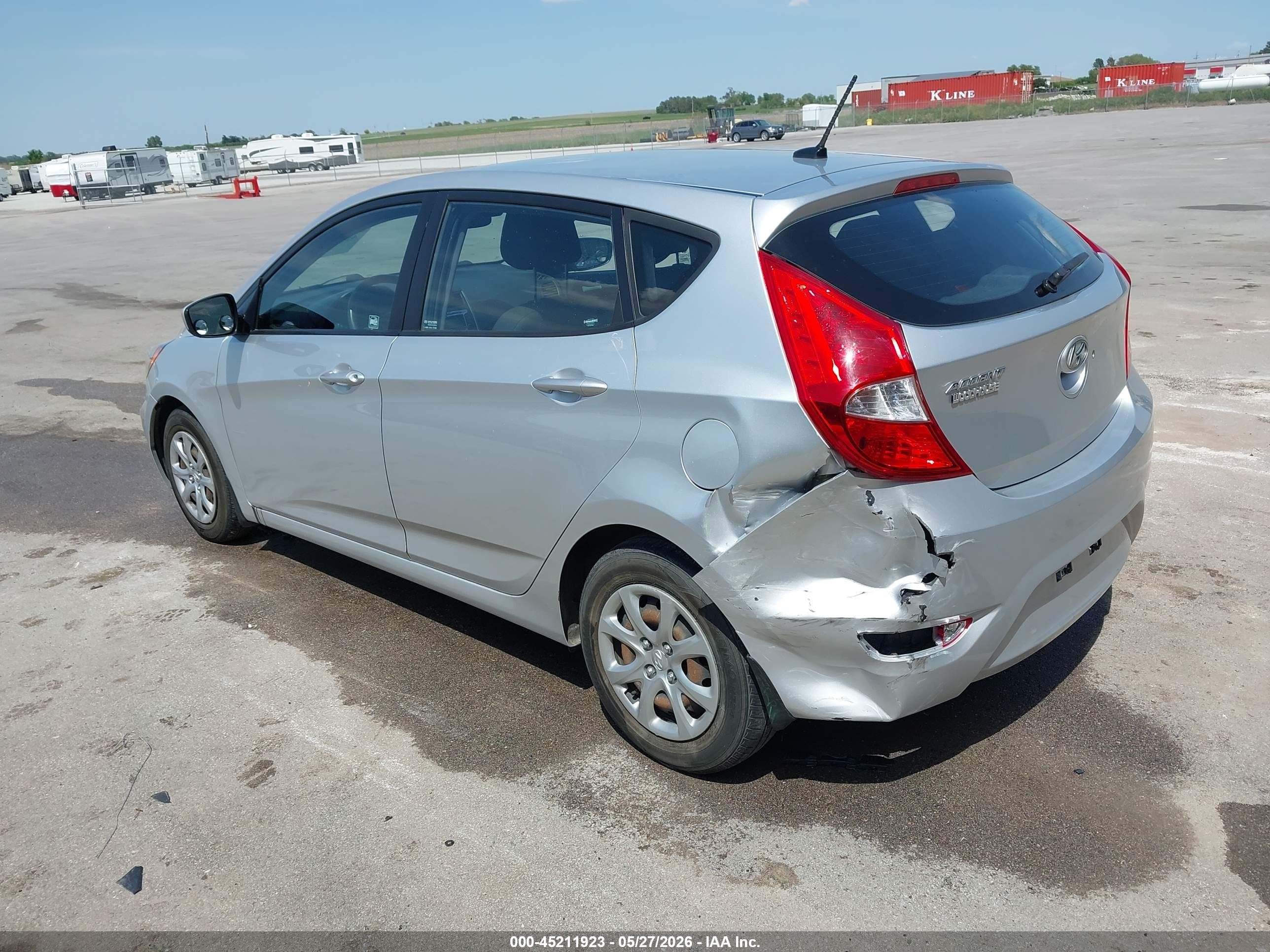 2013 Hyundai Accent Gs Silver vin: KMHCT5AE1DU093164