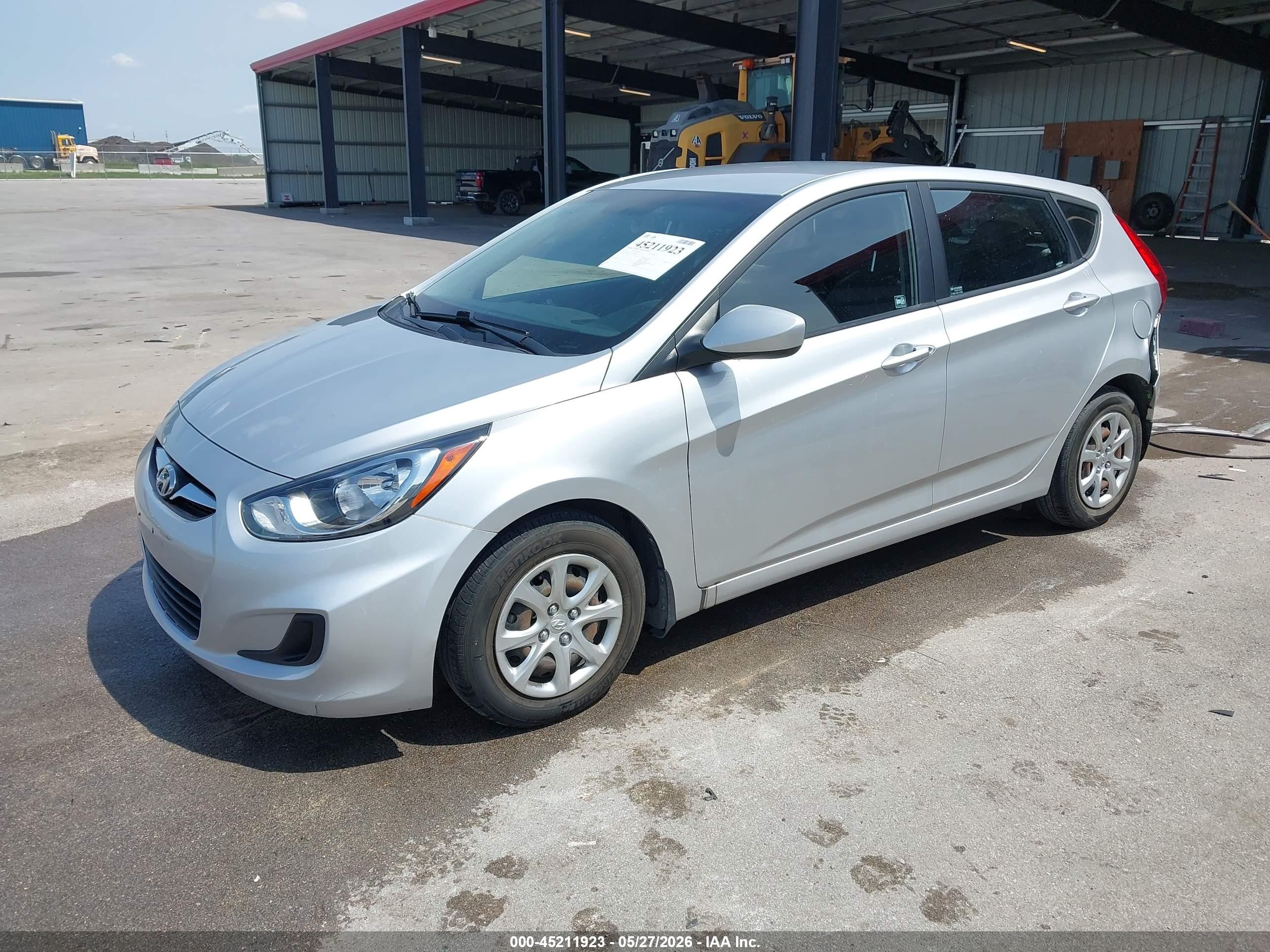 2013 Hyundai Accent Gs Silver vin: KMHCT5AE1DU093164
