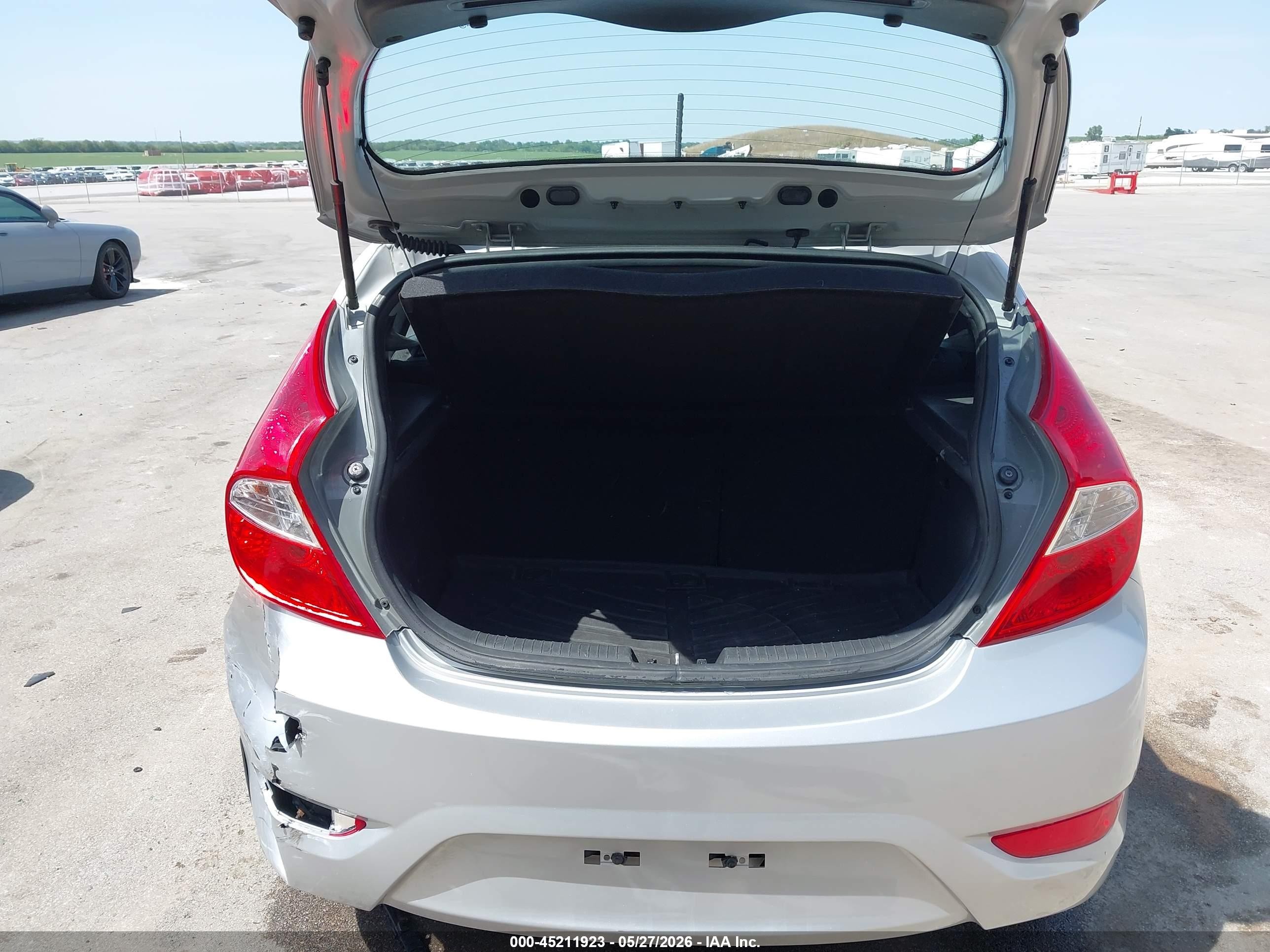 2013 Hyundai Accent Gs Silver vin: KMHCT5AE1DU093164