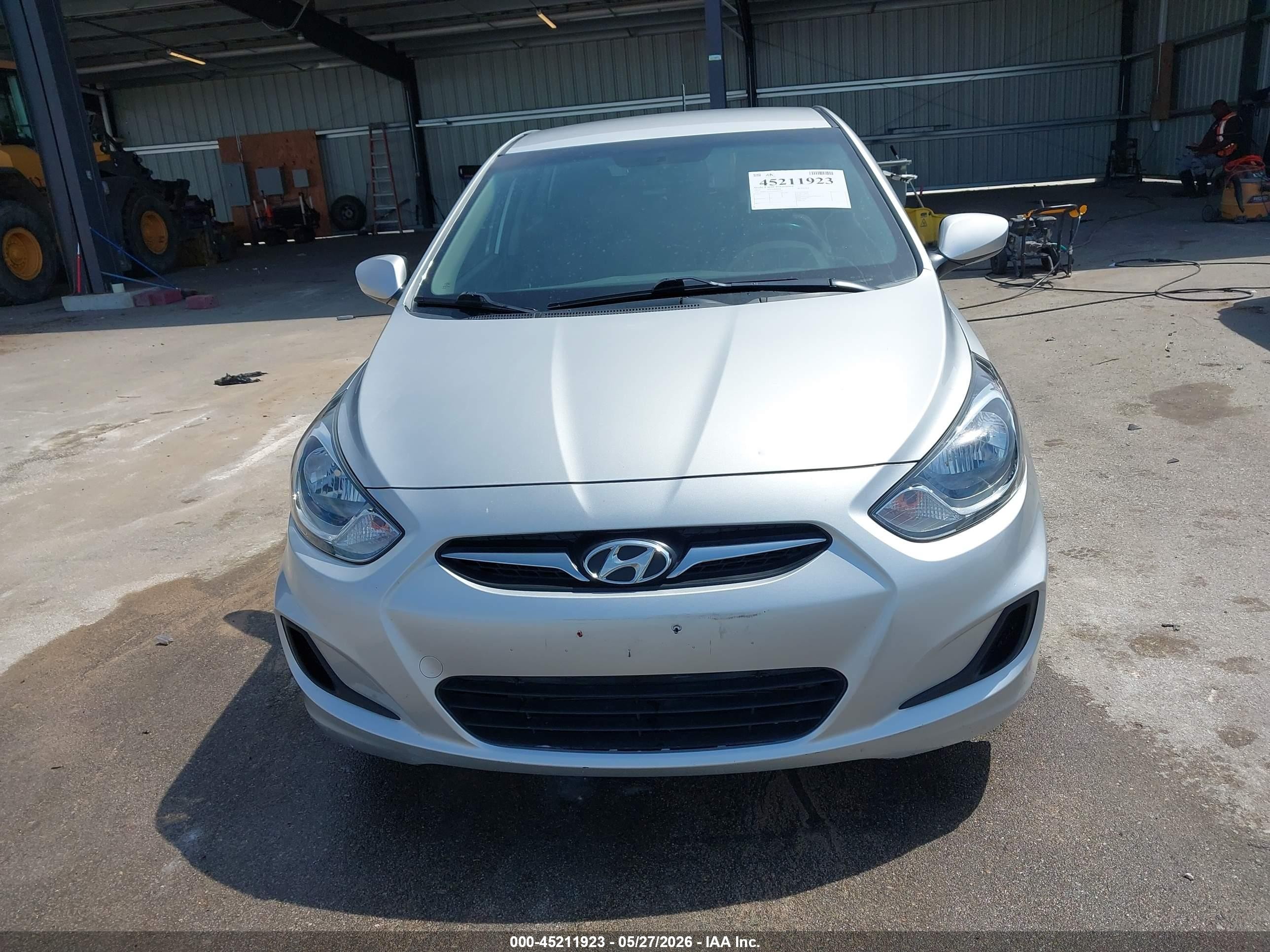 2013 Hyundai Accent Gs Silver vin: KMHCT5AE1DU093164