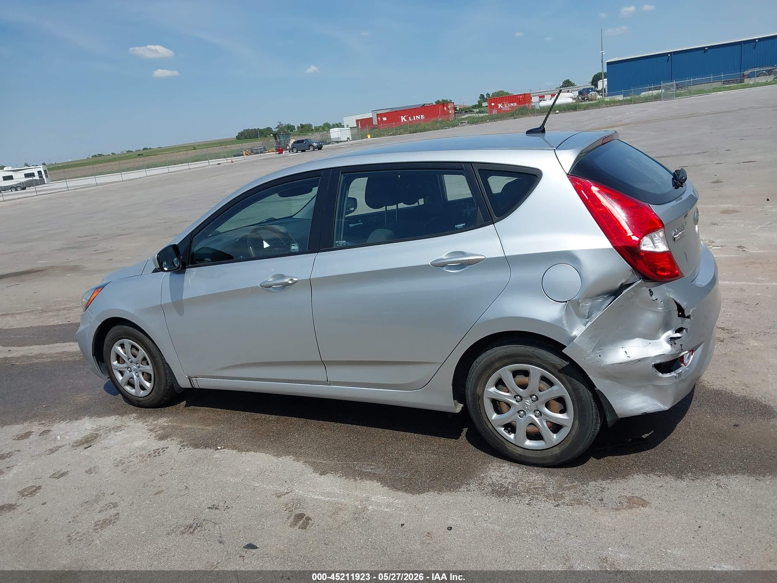 2013 Hyundai Accent Gs Silver vin: KMHCT5AE1DU093164