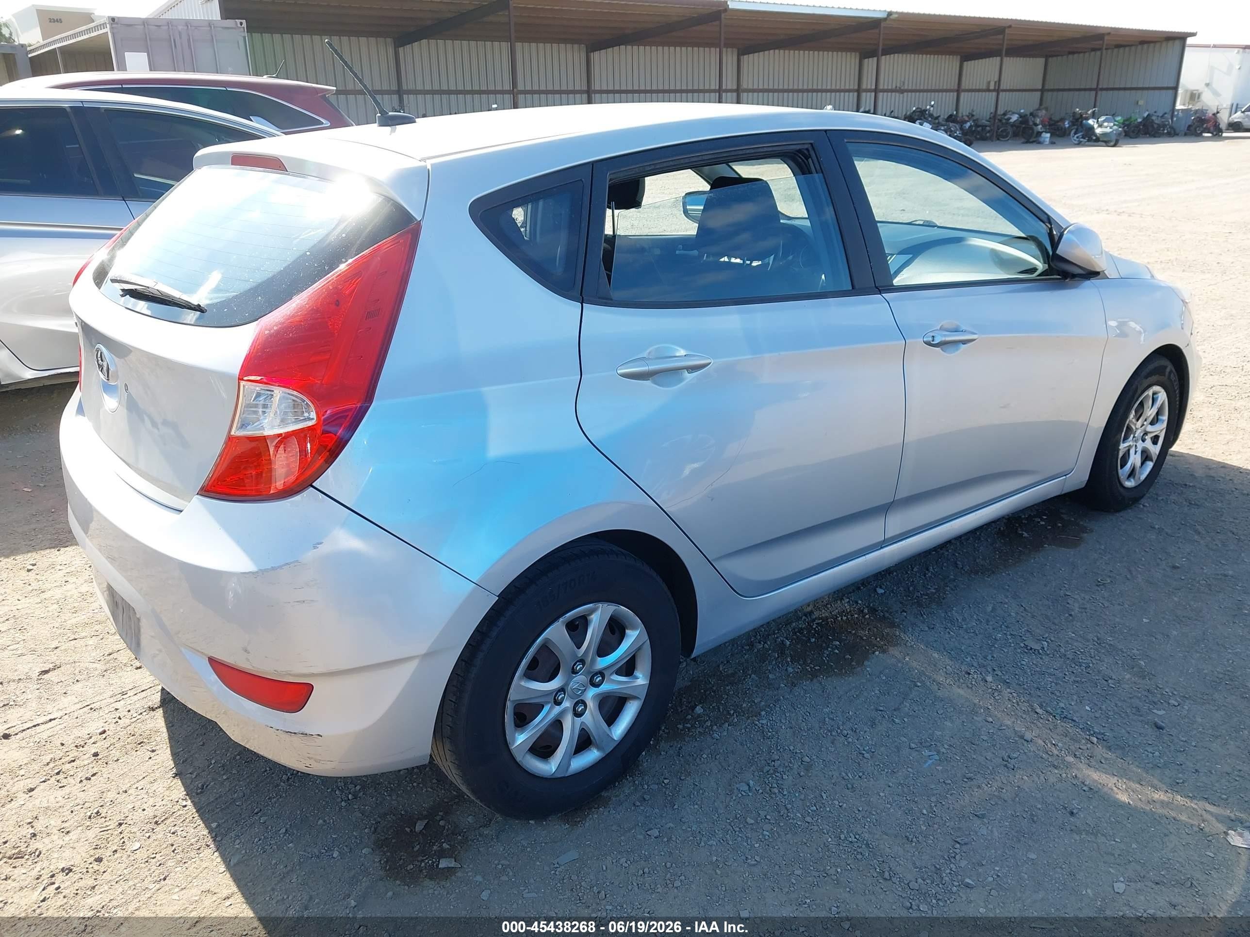 2013 Hyundai Accent Gs Silver vin: KMHCT5AE1DU138846