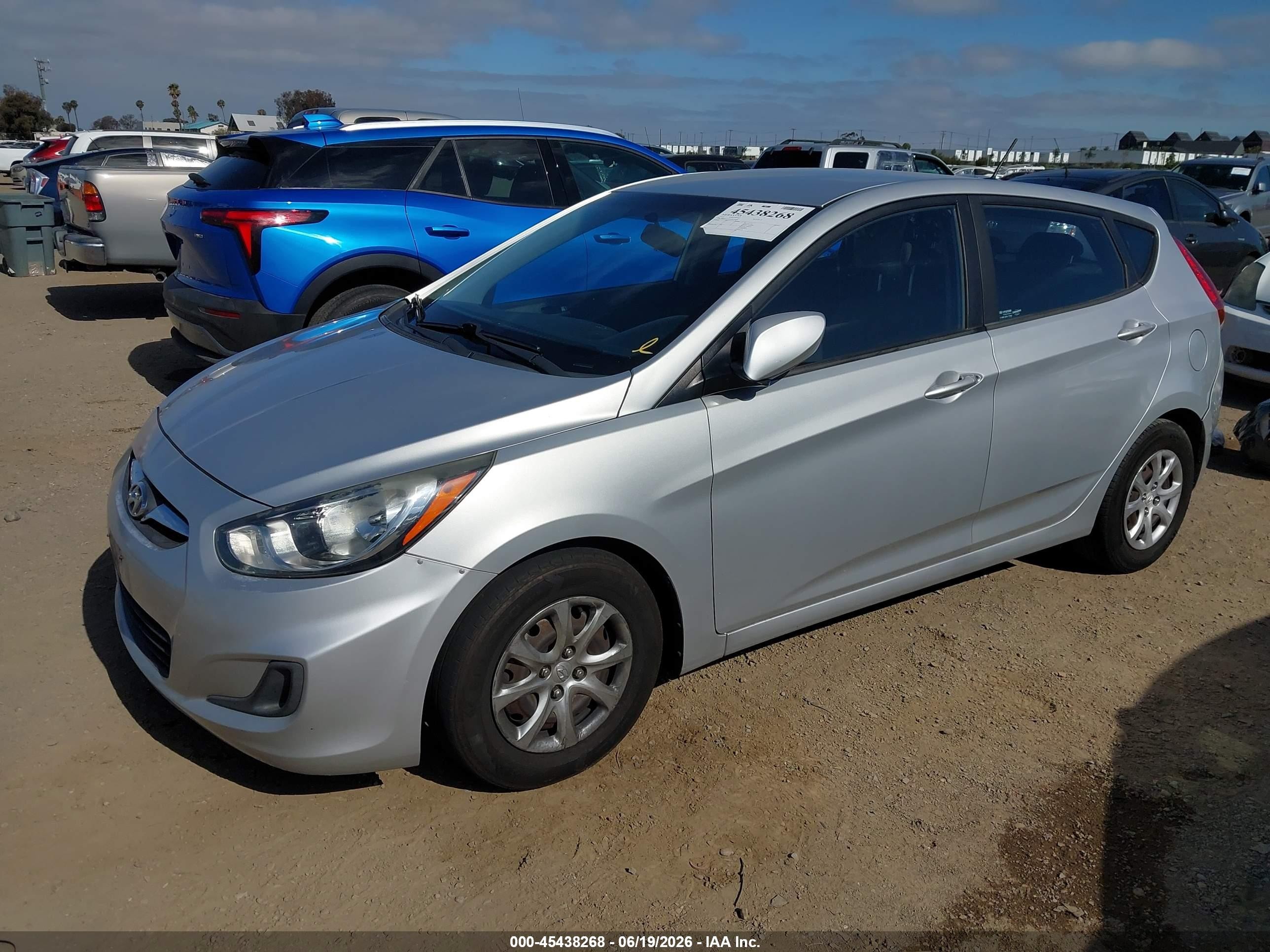 2013 Hyundai Accent Gs Silver vin: KMHCT5AE1DU138846