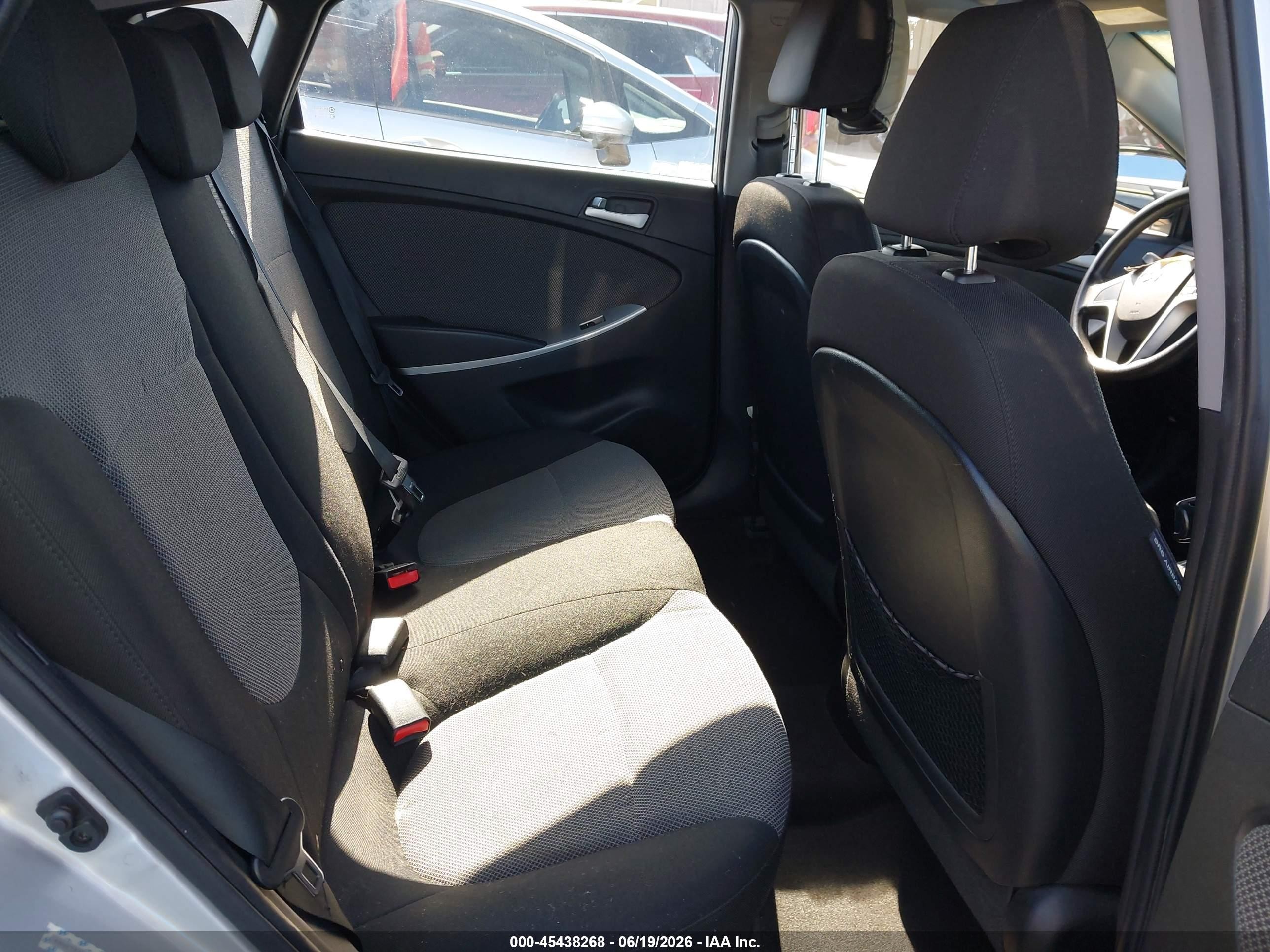 2013 Hyundai Accent Gs Silver vin: KMHCT5AE1DU138846