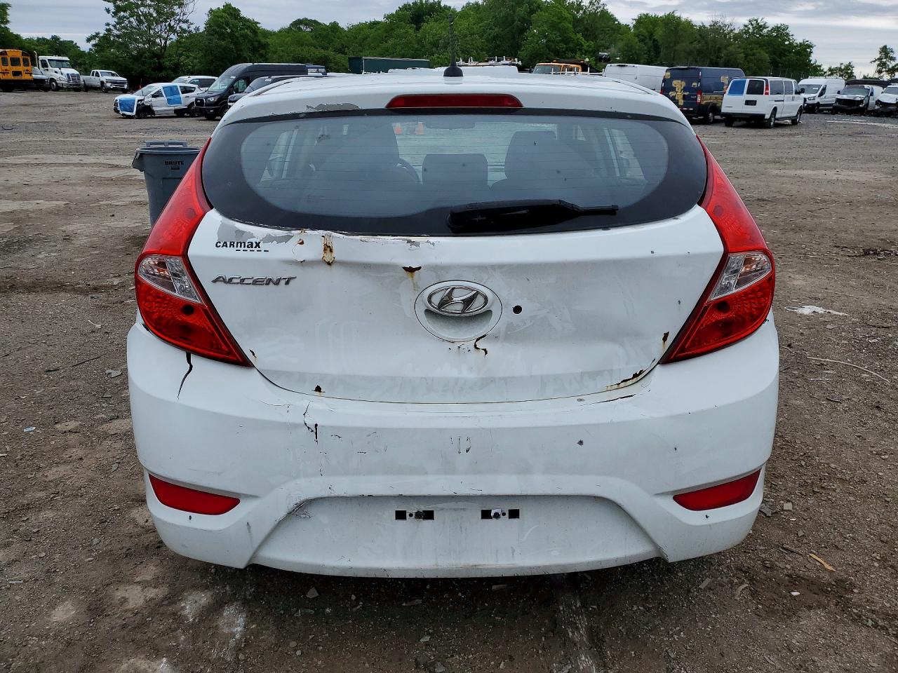 2014 Hyundai Accent Gs White vin: KMHCT5AE1EU146835