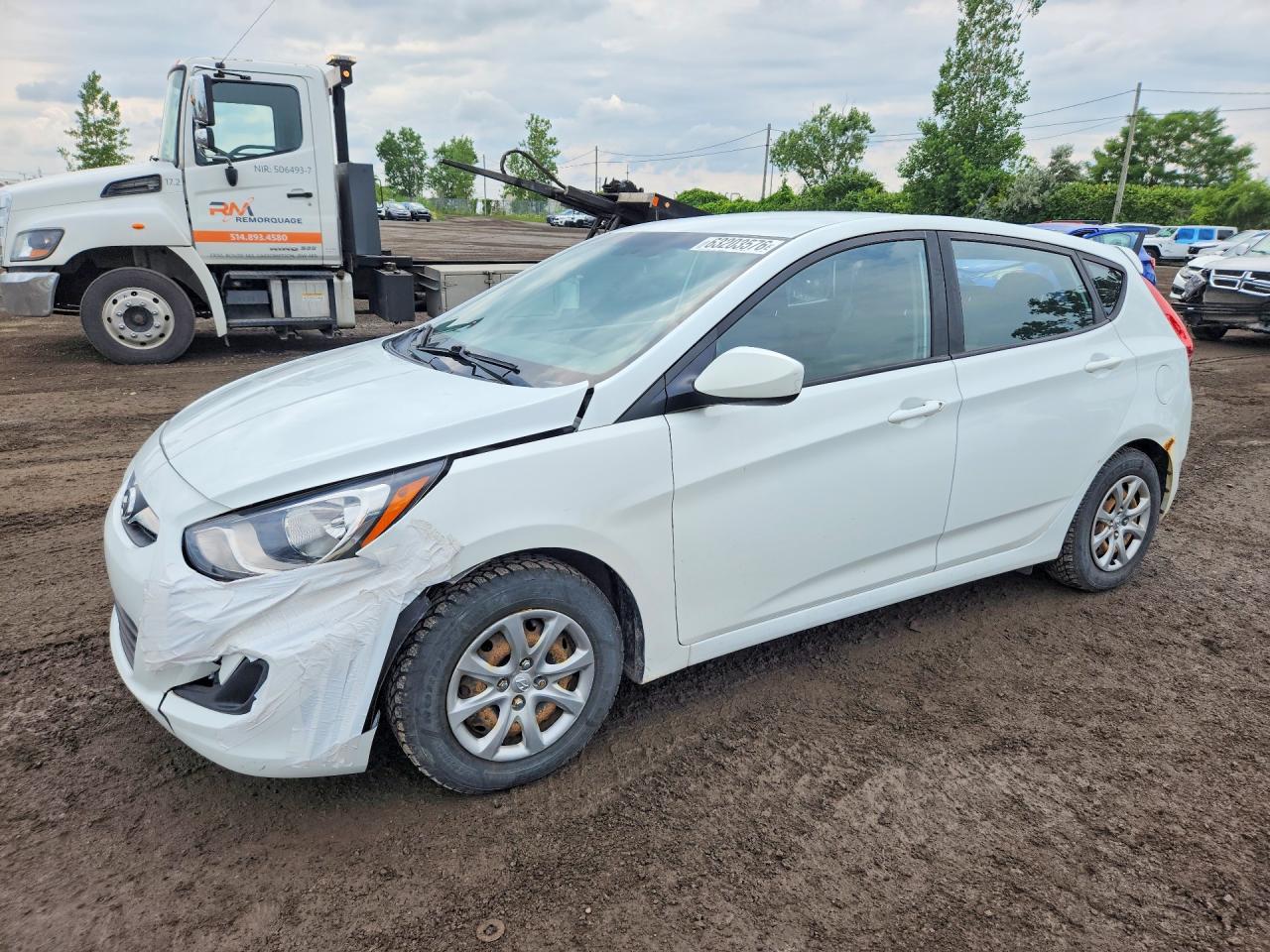 2014 Hyundai Accent Gls White vin: KMHCT5AE1EU148505