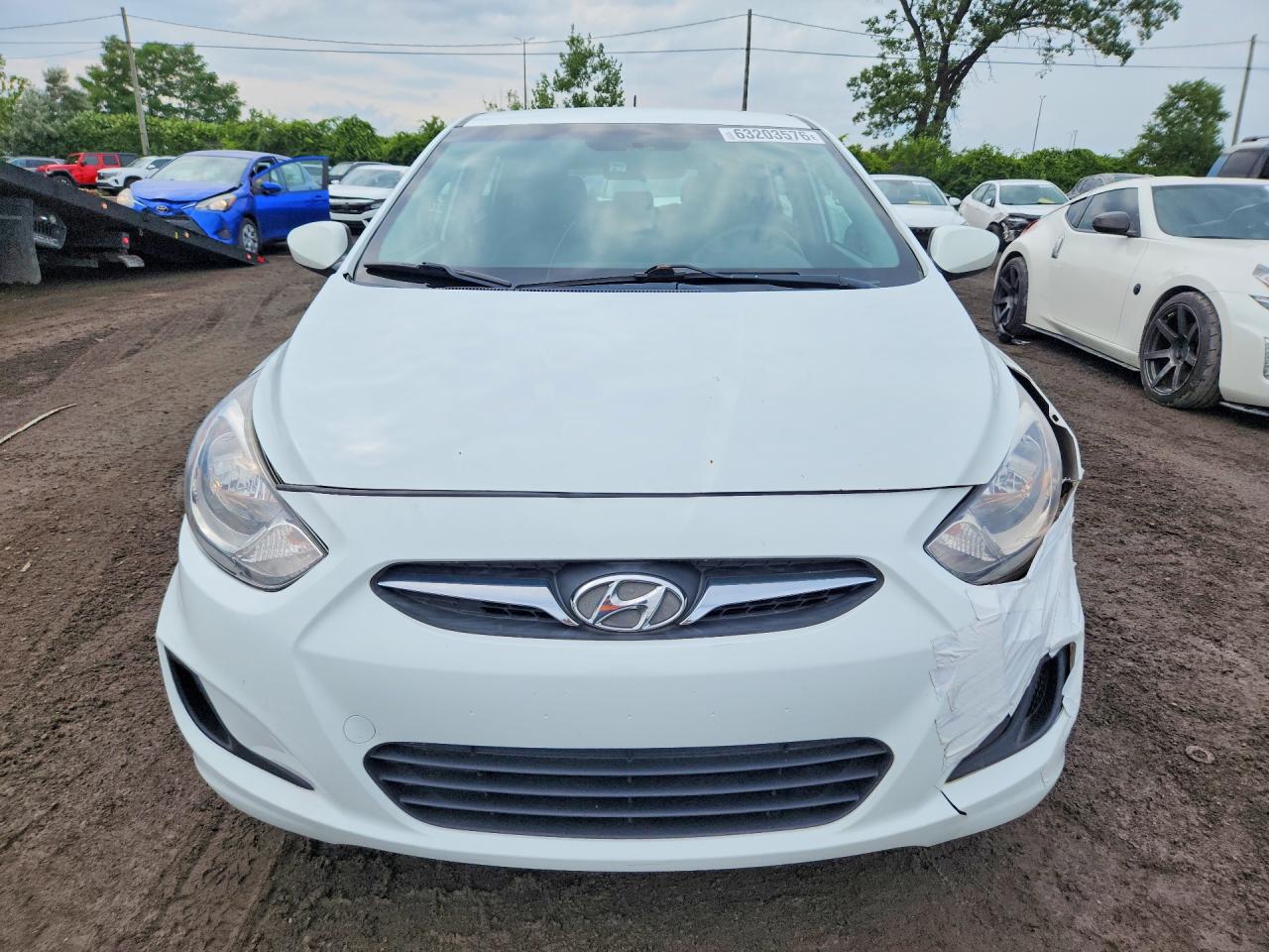 2014 Hyundai Accent Gls Белый vin: KMHCT5AE1EU148505