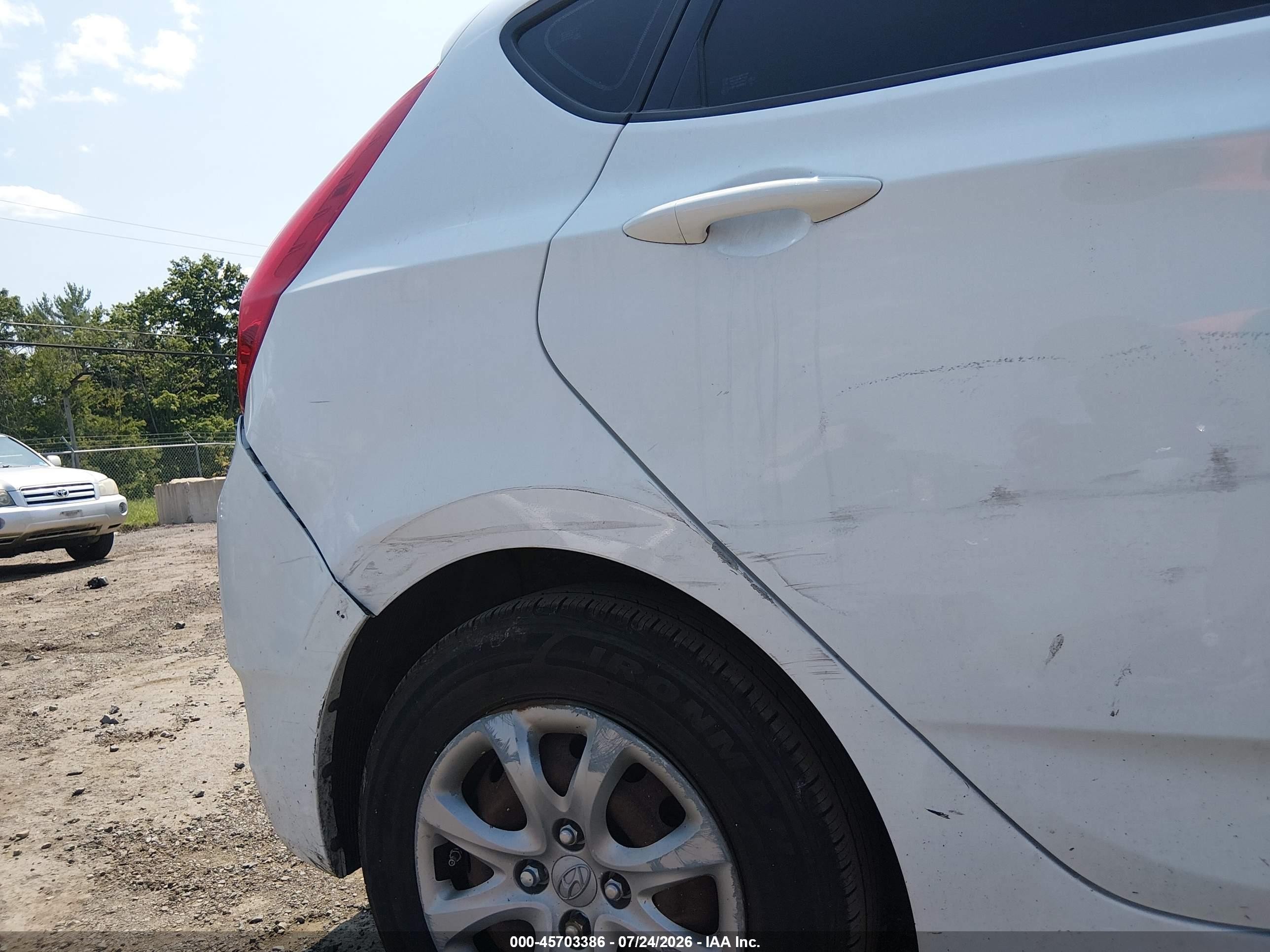 2014 Hyundai Accent Gs Белый vin: KMHCT5AE1EU194061