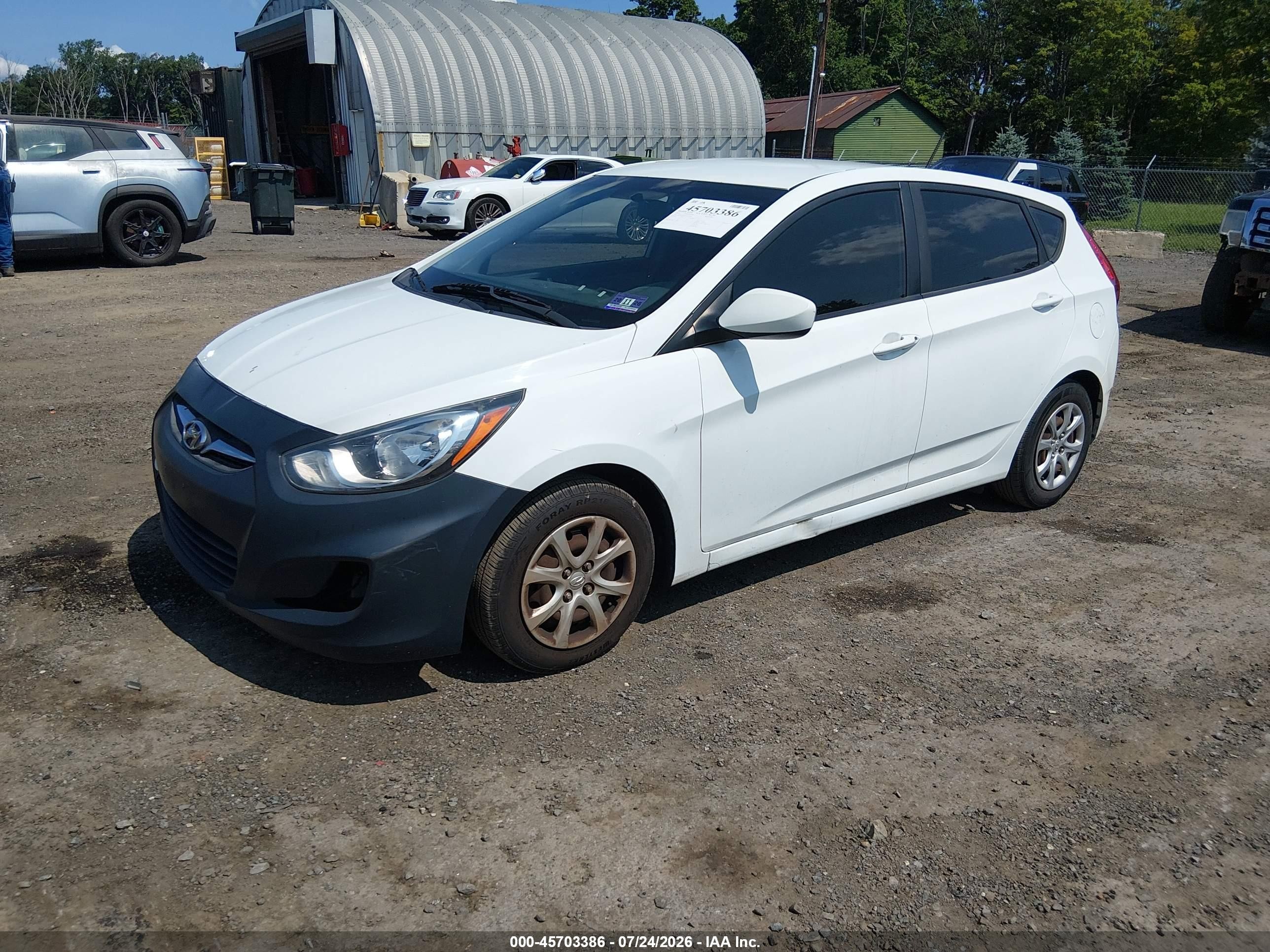 2014 Hyundai Accent Gs Белый vin: KMHCT5AE1EU194061
