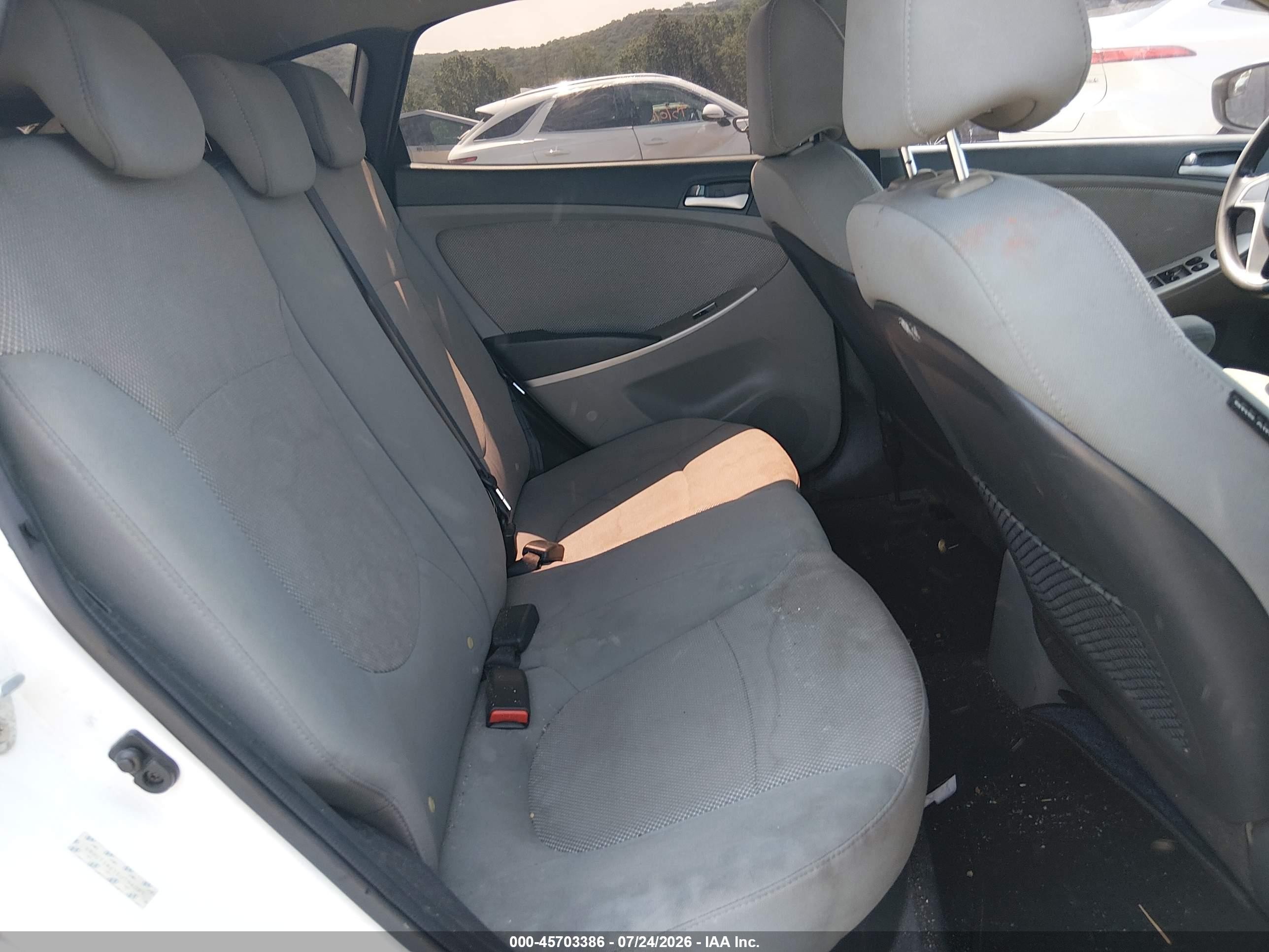 2014 Hyundai Accent Gs Белый vin: KMHCT5AE1EU194061
