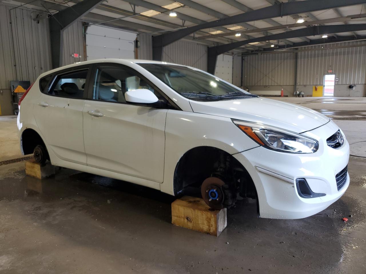 2015 Hyundai Accent Gs White vin: KMHCT5AE1FU216318 Damage: Right Rear Wheel, Missing, Replacement Required