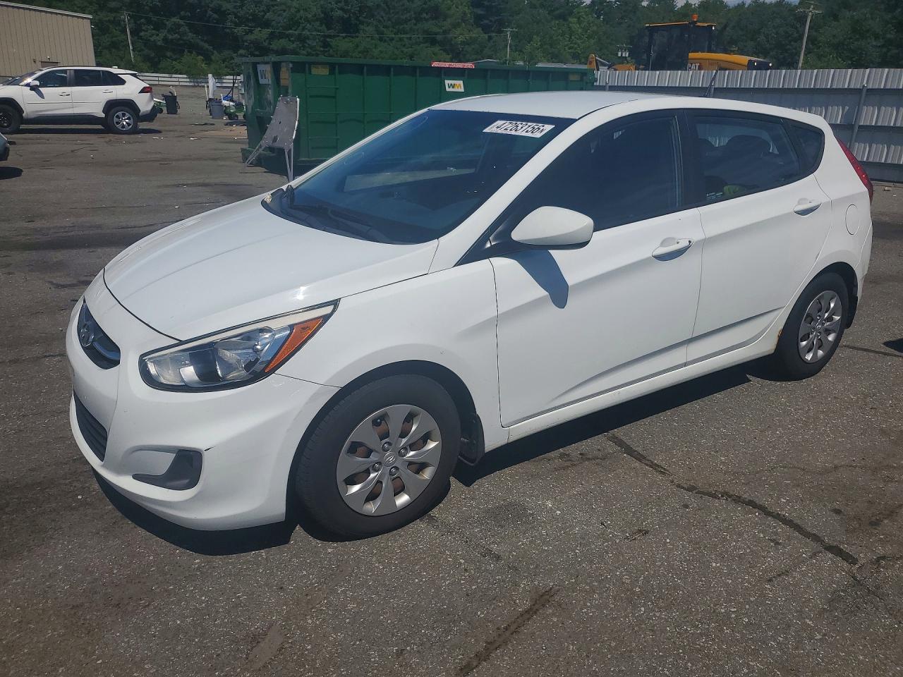 2015 Hyundai Accent White vin: KMHCT5AE1FU233393