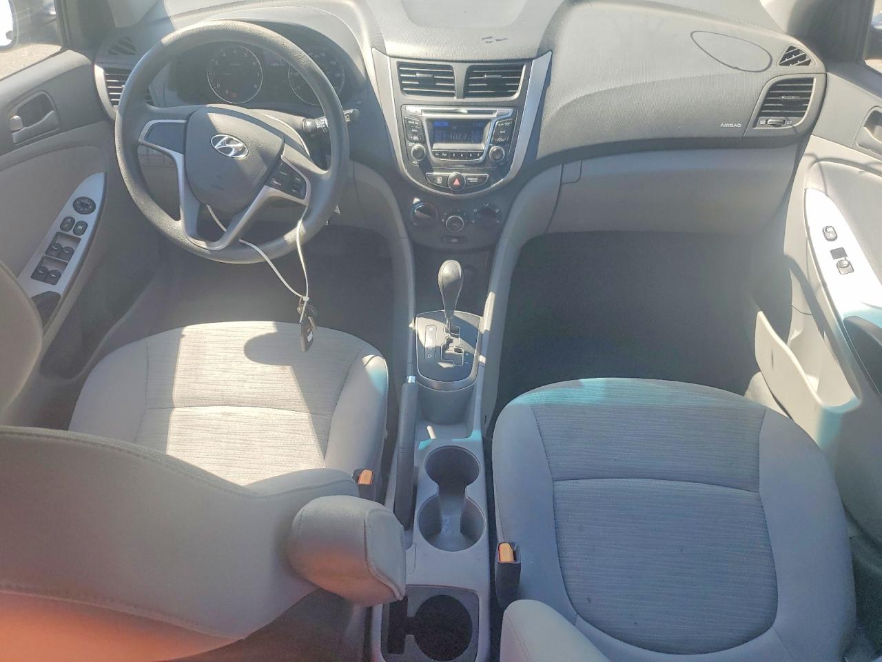 2015 Hyundai Accent White vin: KMHCT5AE1FU233393