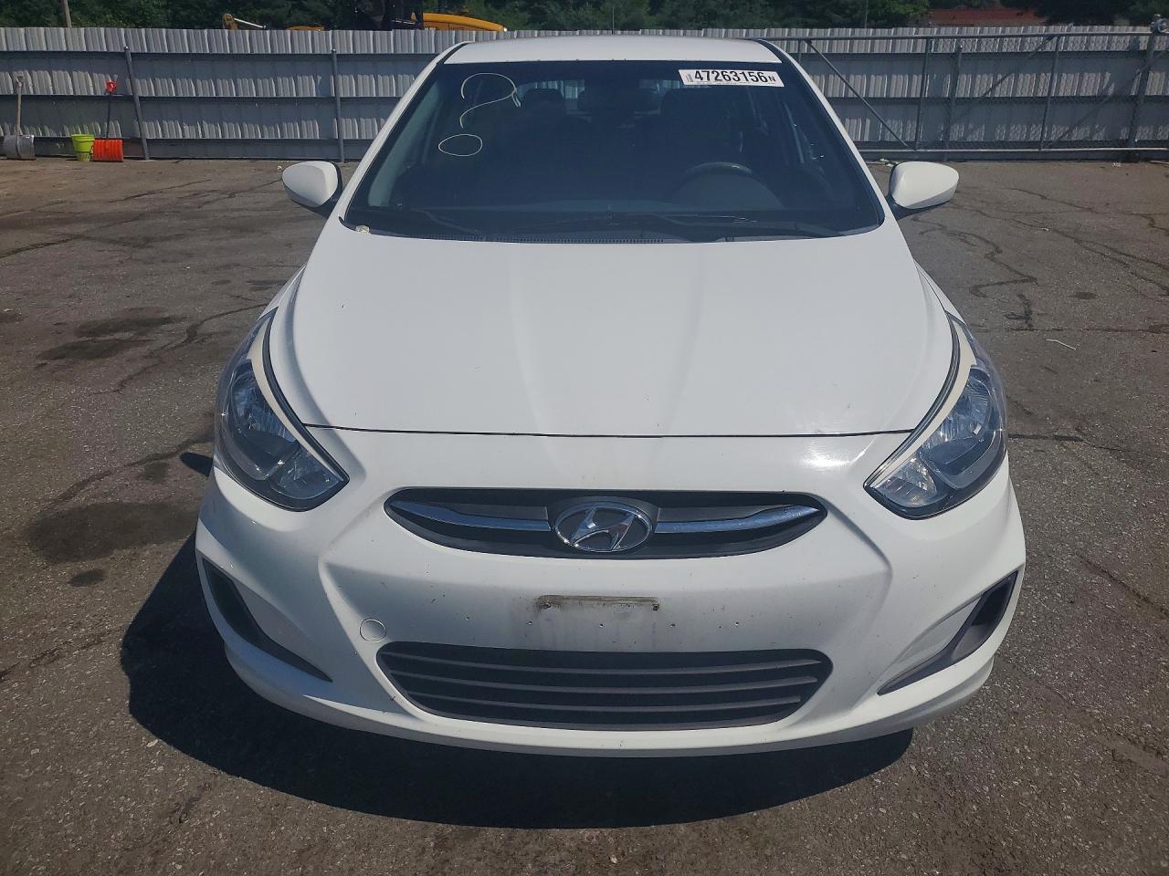 2015 Hyundai Accent White vin: KMHCT5AE1FU233393