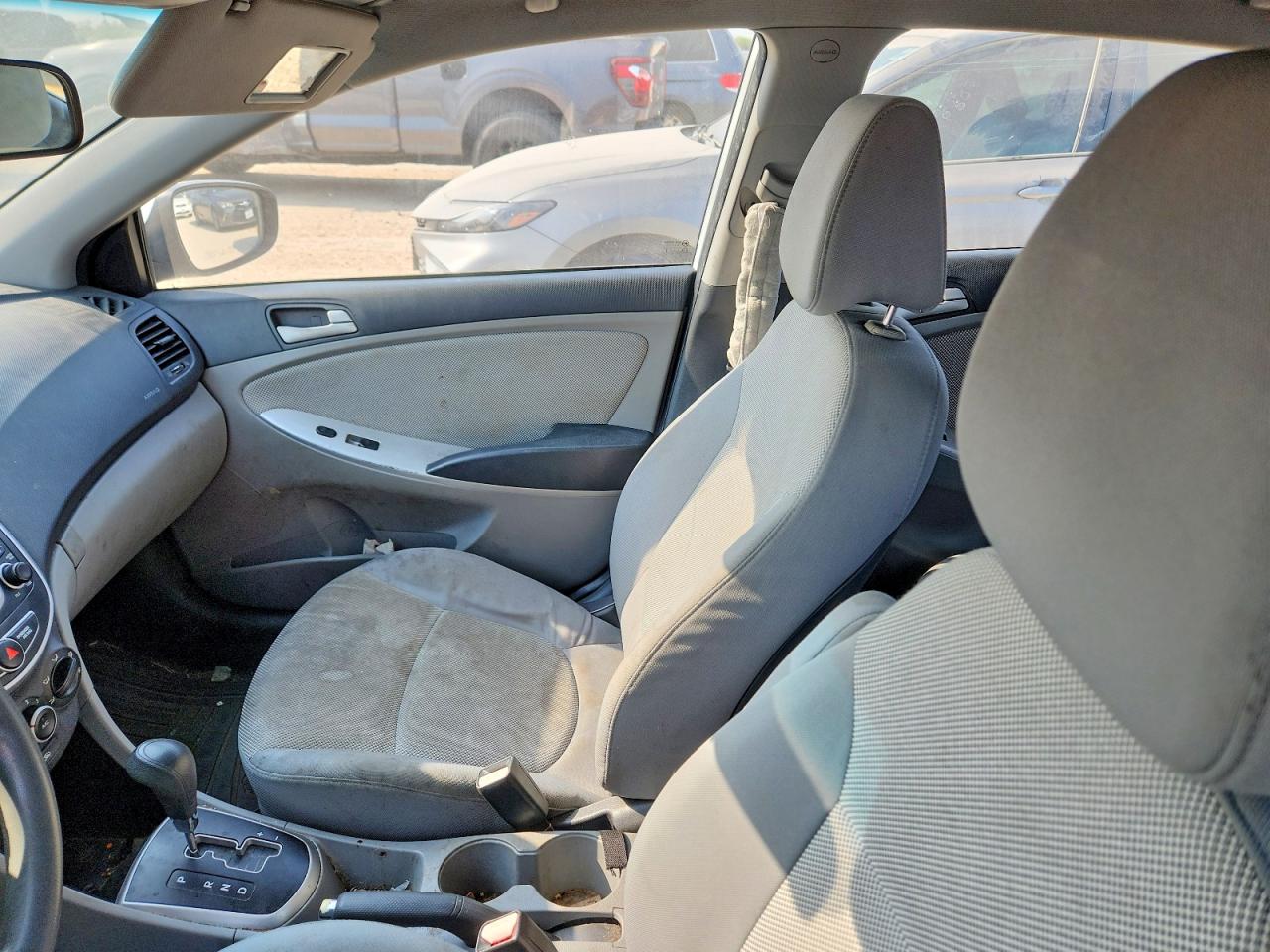 2012 Hyundai Accent Gs Белый vin: KMHCT5AE2CU025485