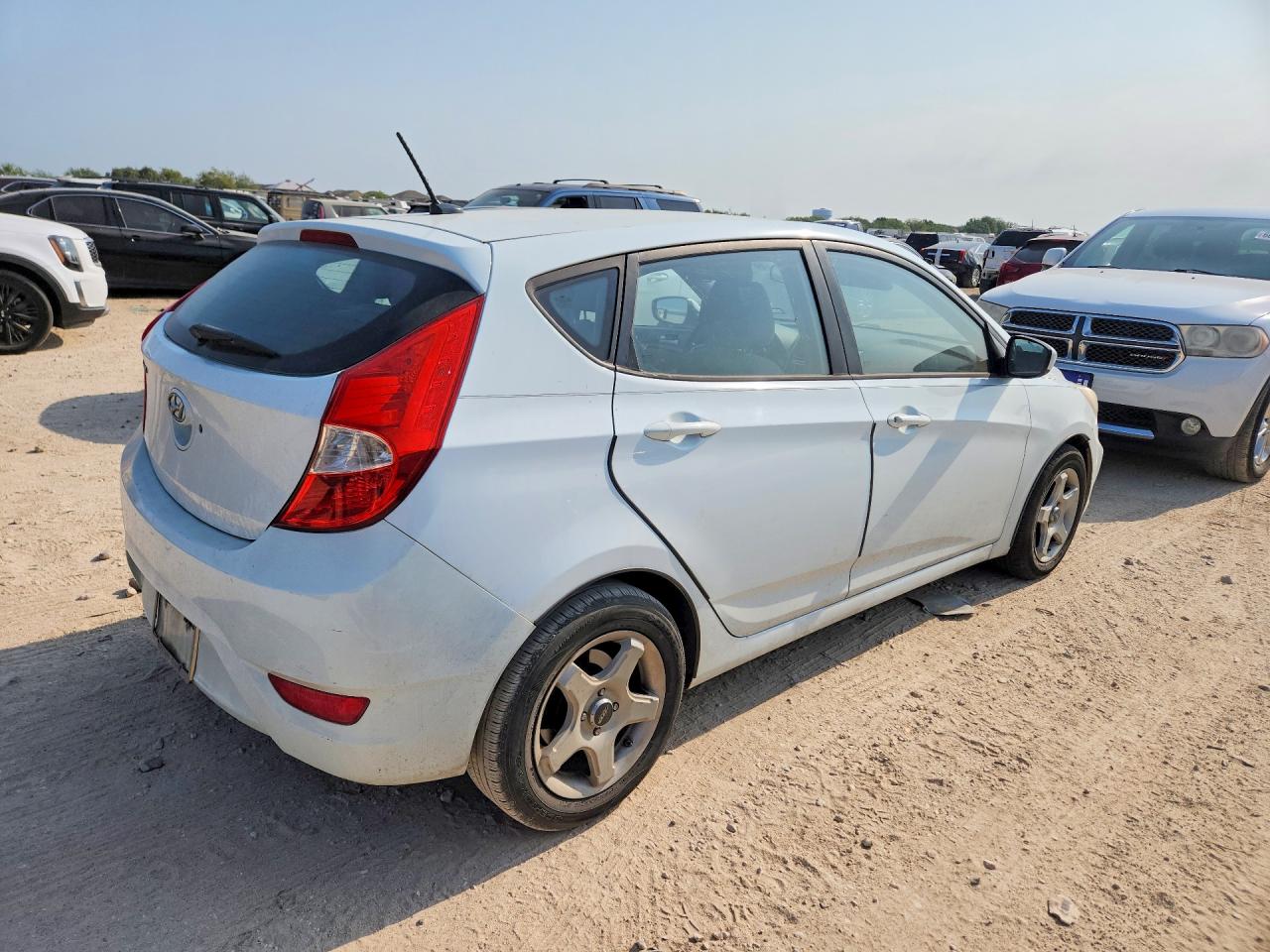 2012 Hyundai Accent Gs Белый vin: KMHCT5AE2CU025485