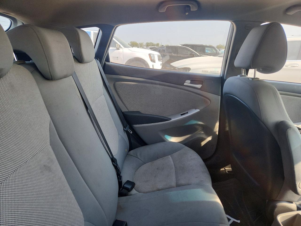 2012 Hyundai Accent Gs Белый vin: KMHCT5AE2CU025485