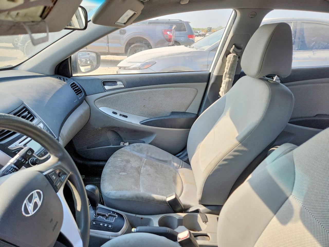 2012 Hyundai Accent Gs Белый vin: KMHCT5AE2CU025485