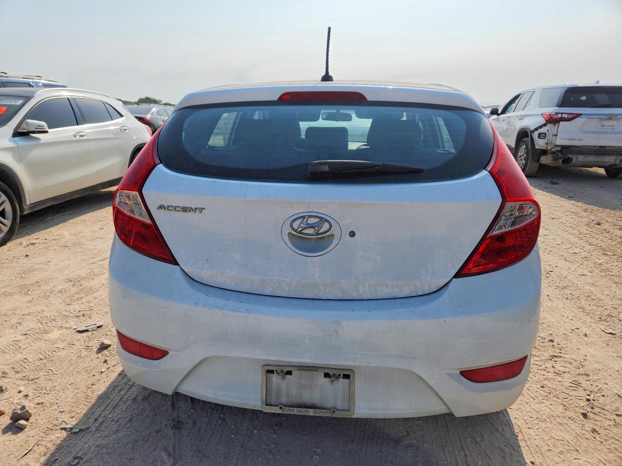 2012 Hyundai Accent Gs Белый vin: KMHCT5AE2CU025485