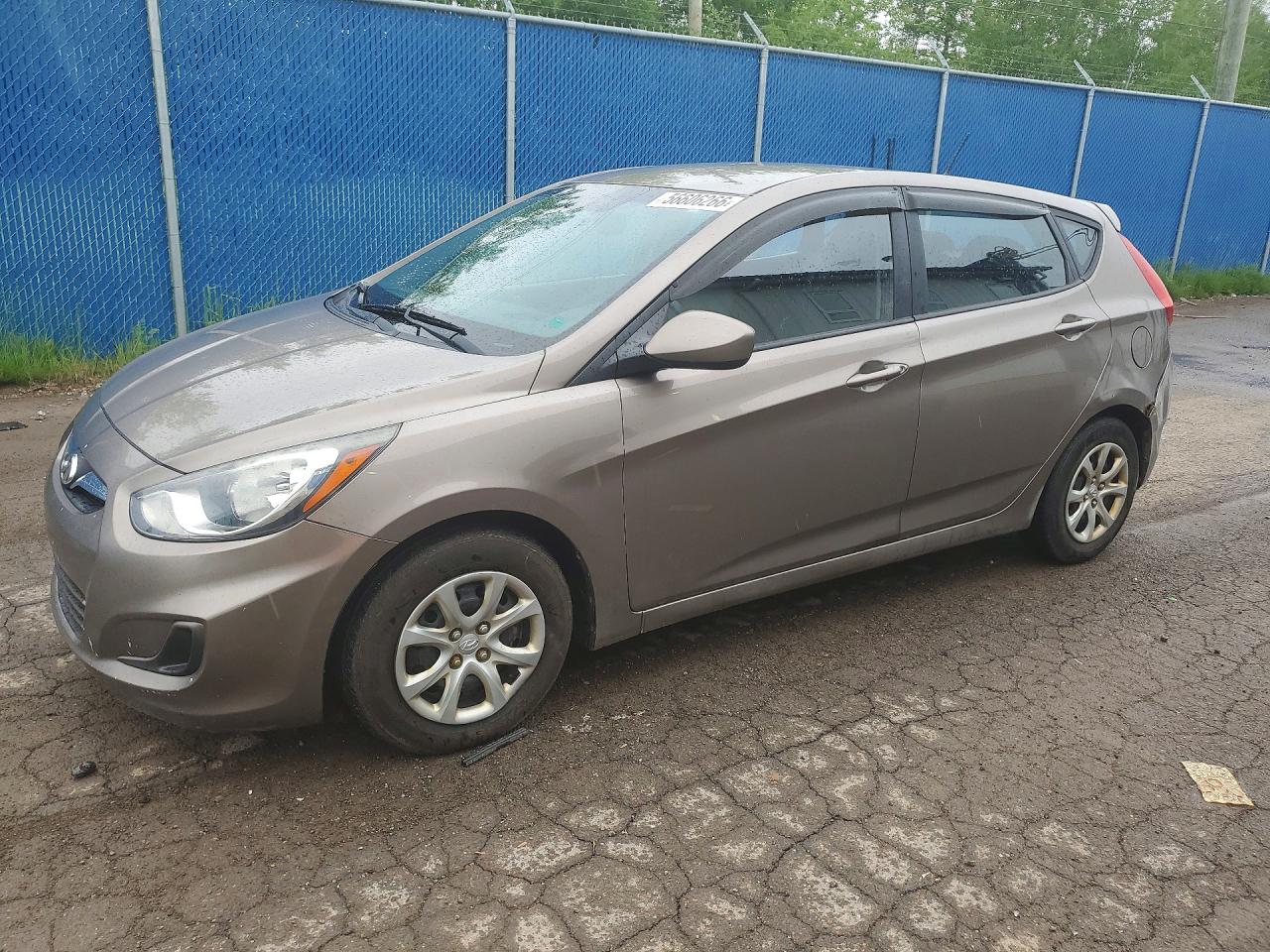 2012 Hyundai Accent Gs Gold vin: KMHCT5AE2CU032193
