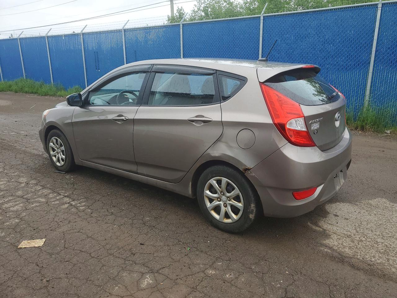 2012 Hyundai Accent Gs Gold vin: KMHCT5AE2CU032193