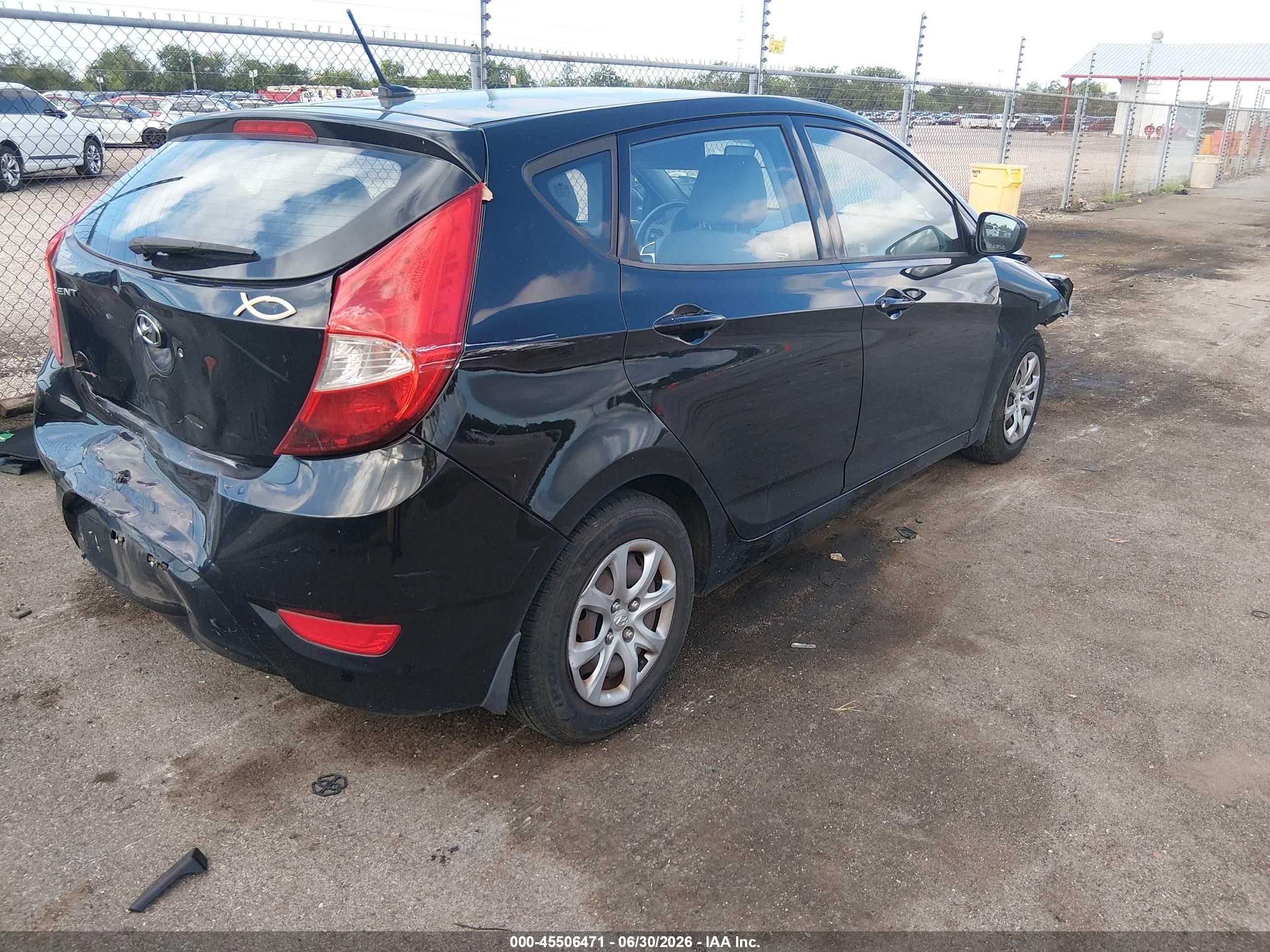 2012 Hyundai Accent Gs Black vin: KMHCT5AE2CU033831