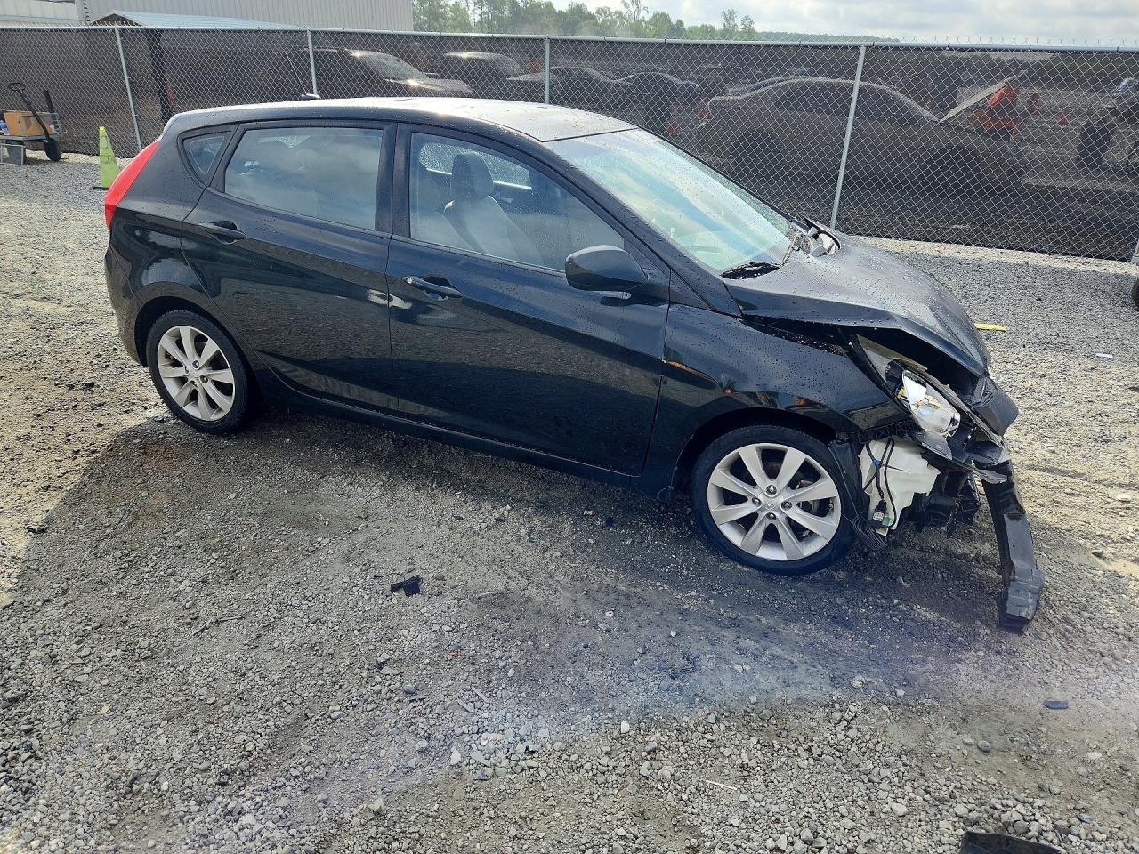 2012 Hyundai Accent Gs Черный vin: KMHCT5AE2CU040410