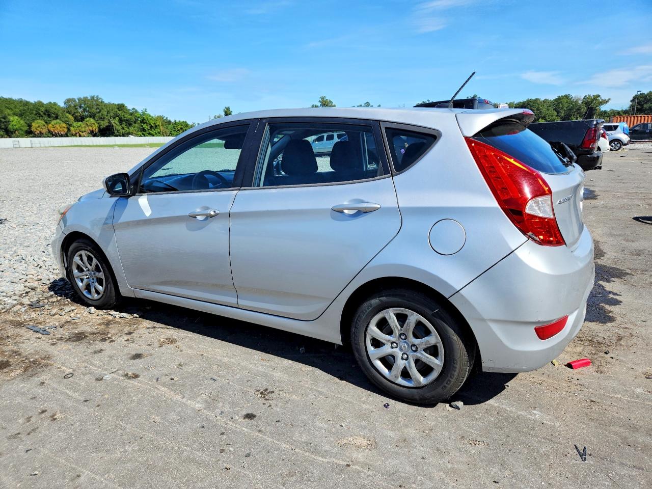2013 Hyundai Accent Gs Серебряный vin: KMHCT5AE2DU076535