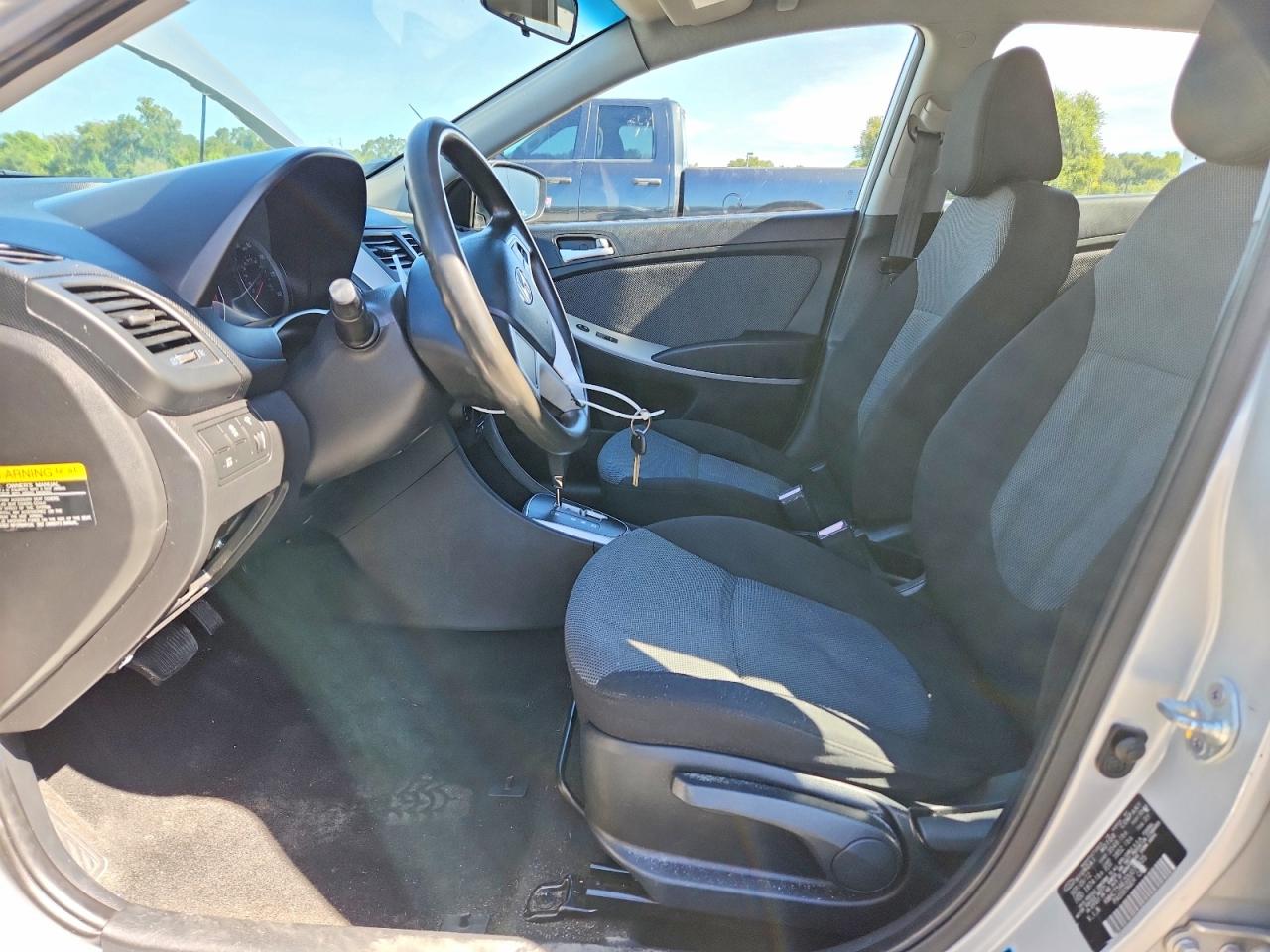 2013 Hyundai Accent Gs Серебряный vin: KMHCT5AE2DU076535