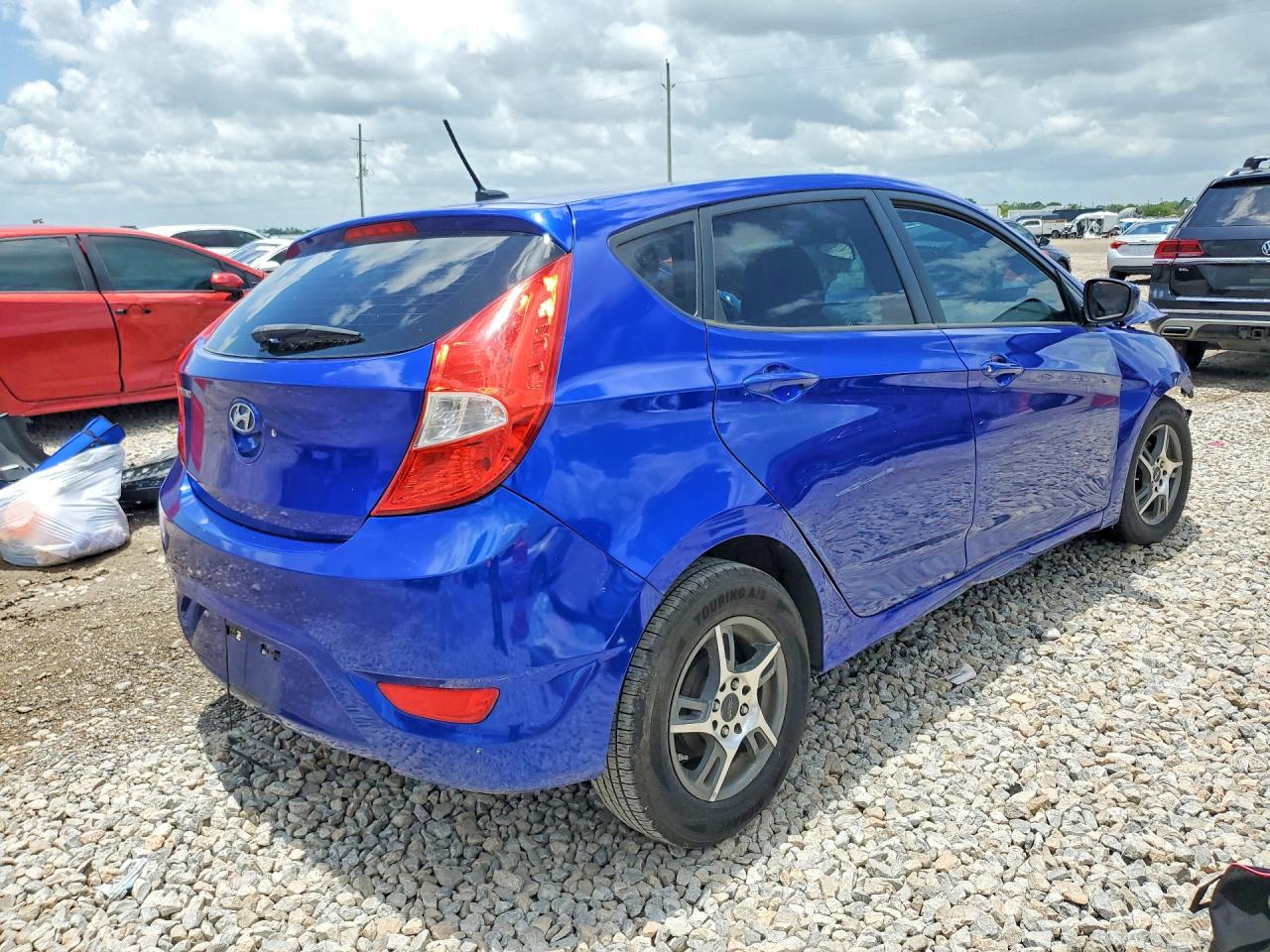 2013 Hyundai Accent Gs Blue vin: KMHCT5AE2DU118878