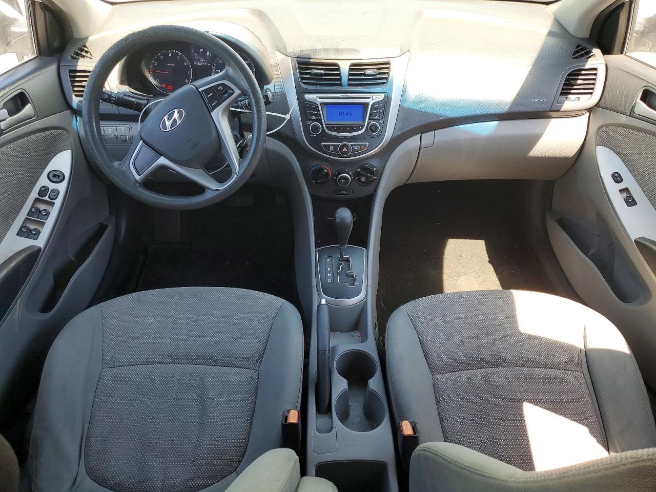 2013 Hyundai Accent Gs White vin: KMHCT5AE2DU138189