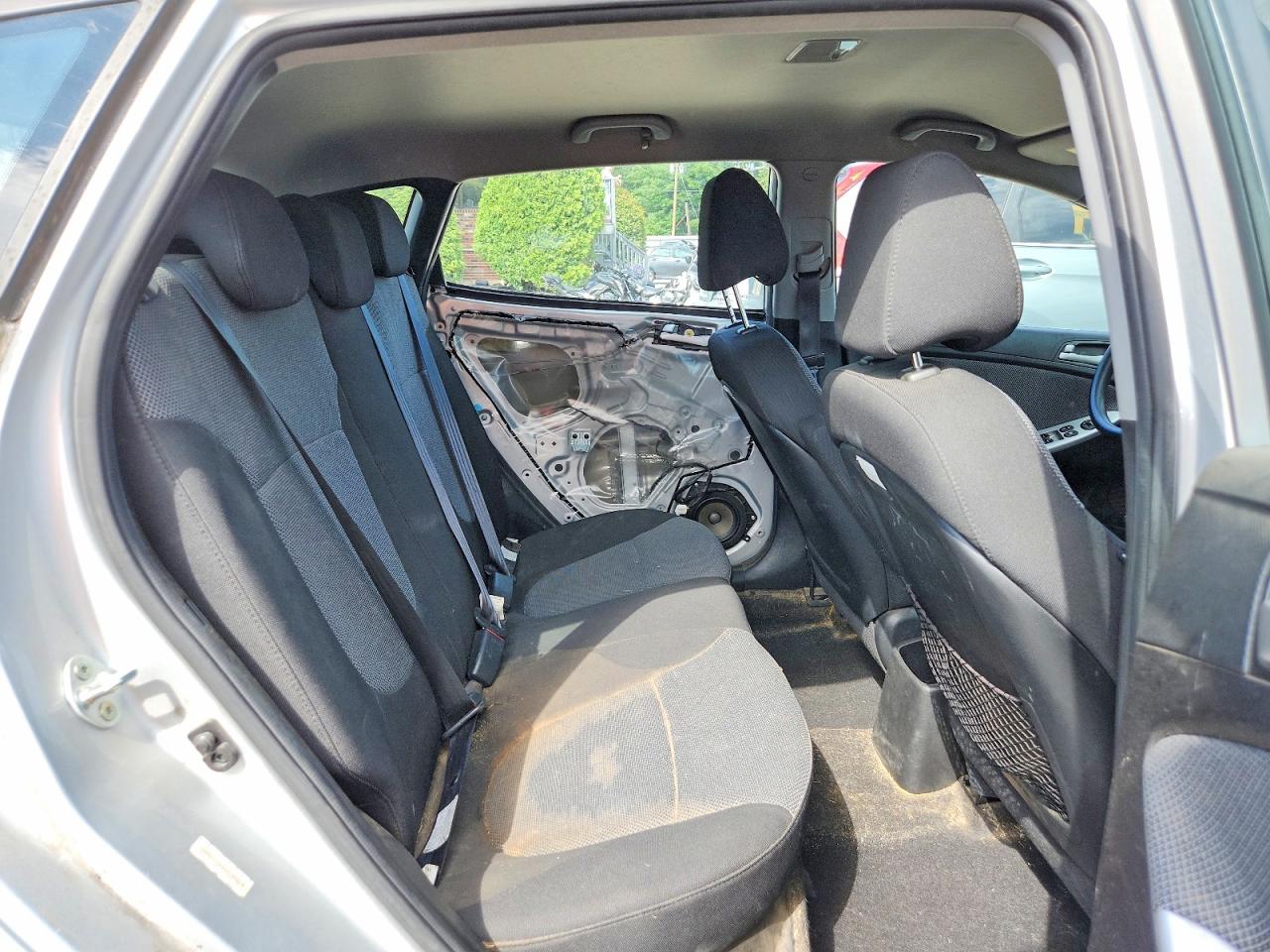 2014 Hyundai Accent Gs Silver vin: KMHCT5AE2EU189712