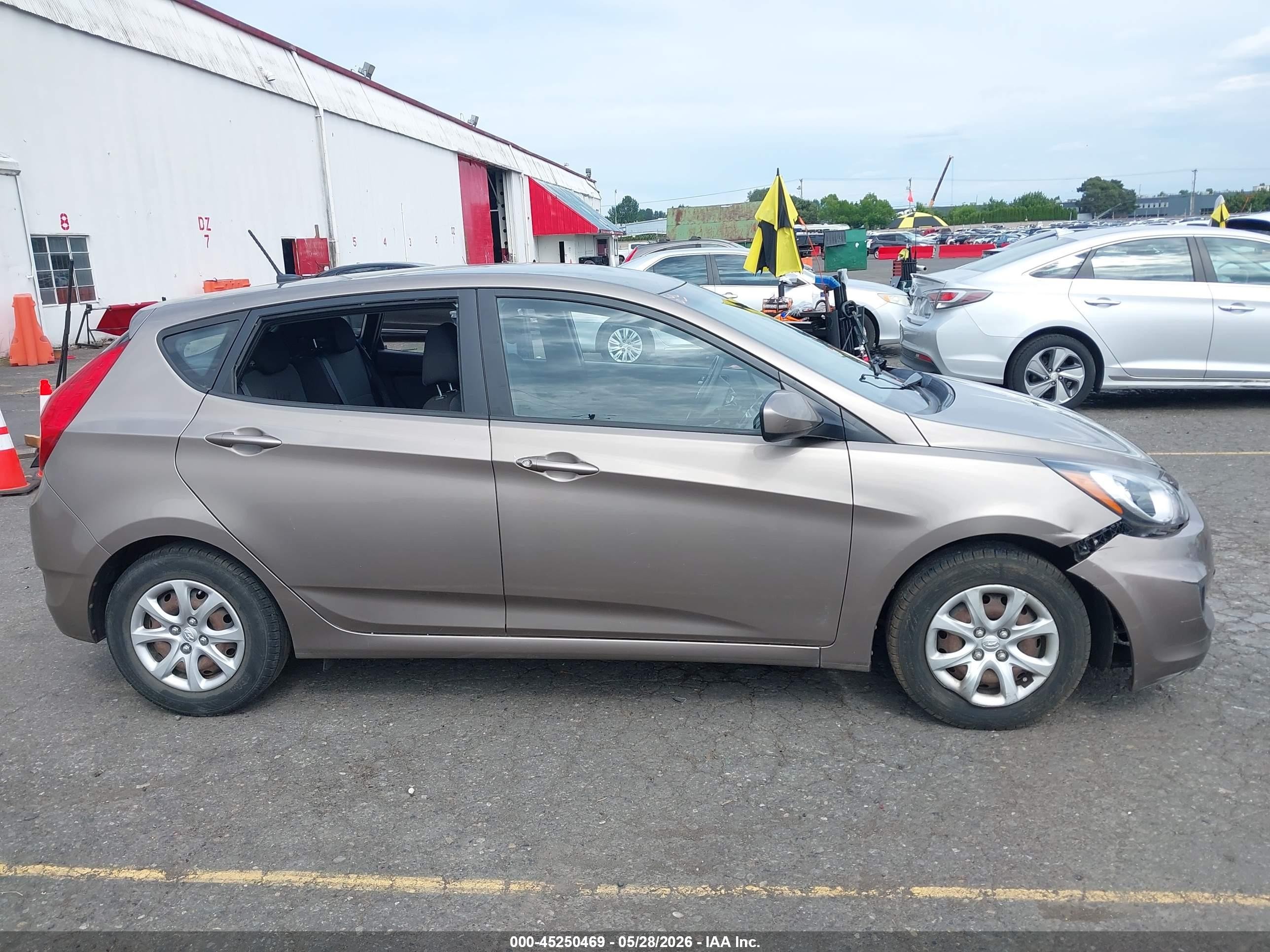 2014 Hyundai Accent Gs Gray vin: KMHCT5AE2EU189872