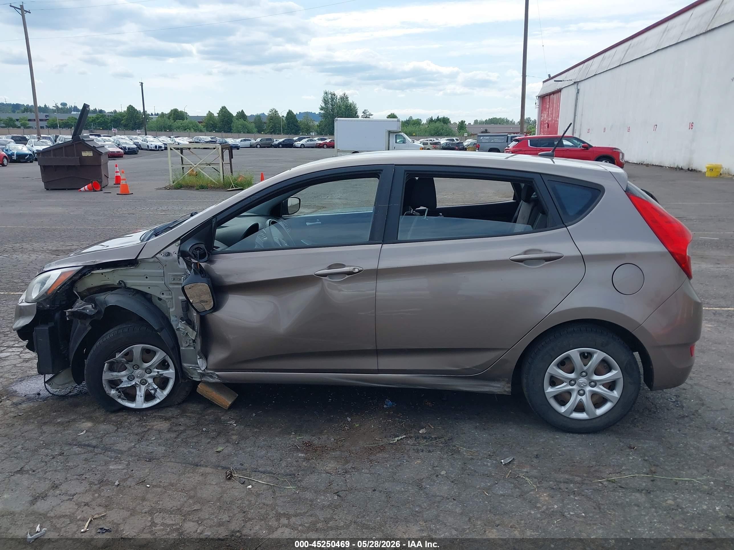 2014 Hyundai Accent Gs Gray vin: KMHCT5AE2EU189872