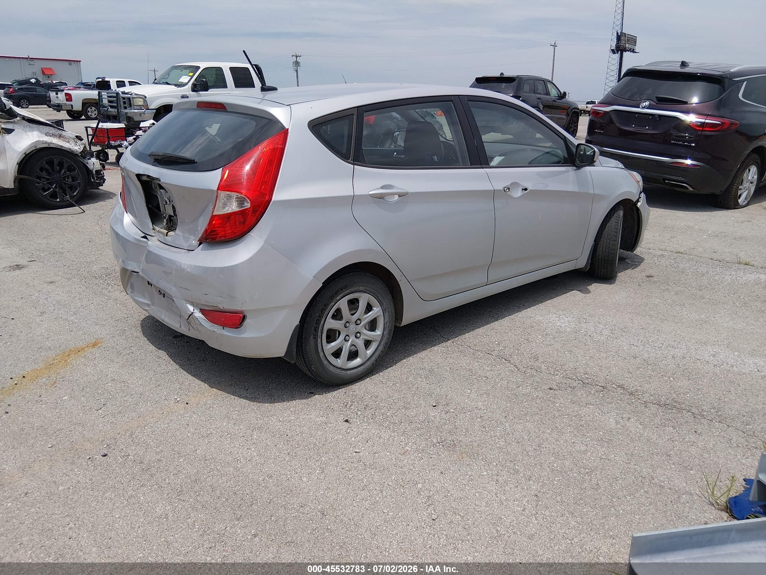 2014 Hyundai Accent Gs Silver vin: KMHCT5AE2EU195428