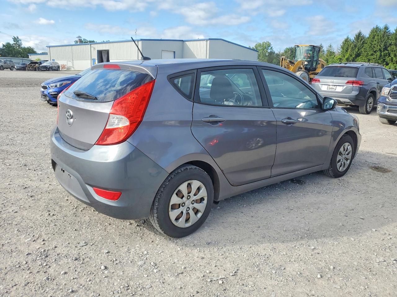 2015 Hyundai Accent Gs Silver vin: KMHCT5AE2FU205005