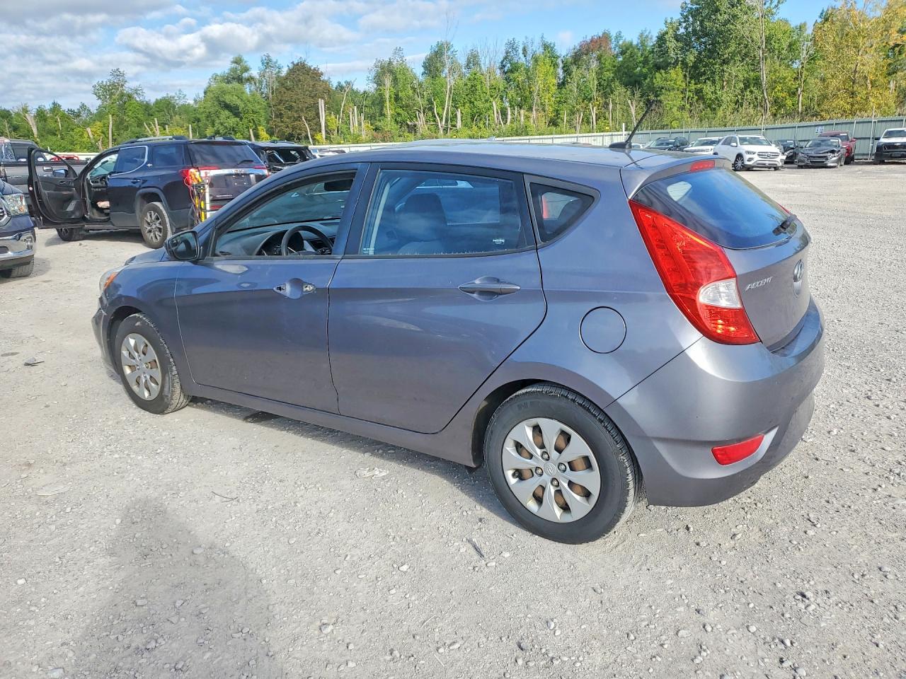 2015 Hyundai Accent Gs Silver vin: KMHCT5AE2FU205005