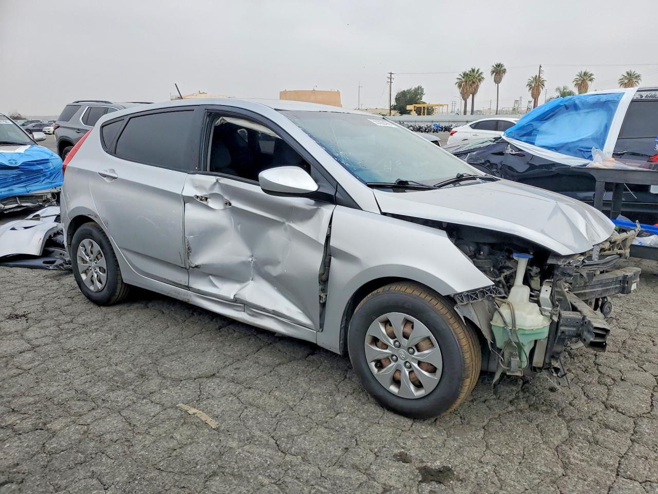 2015 Hyundai Accent Gs Серебряный vin: KMHCT5AE2FU209605