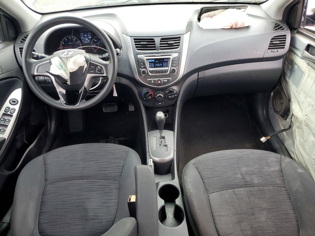 2015 Hyundai Accent Gs Серебряный vin: KMHCT5AE2FU209605