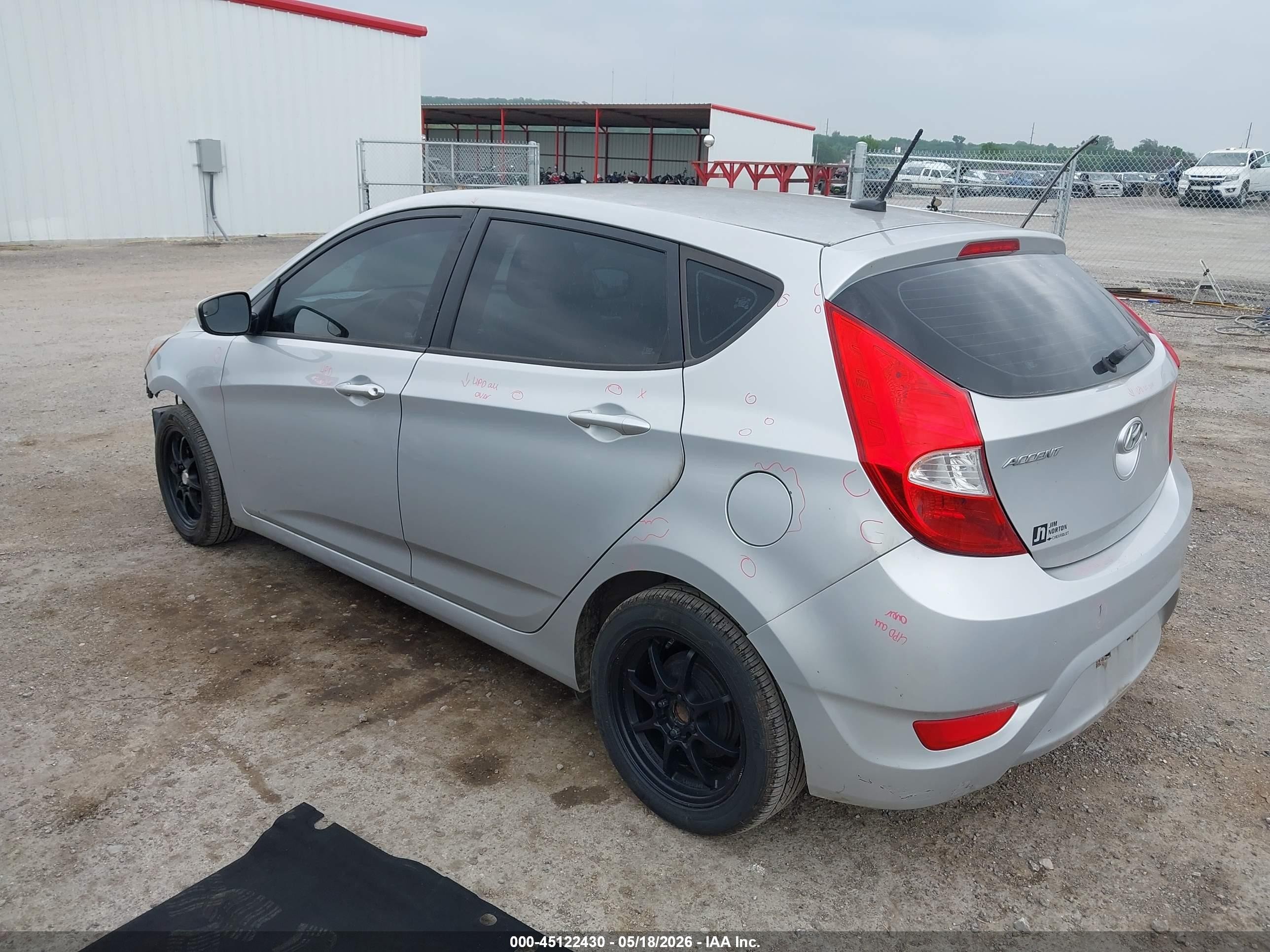 2015 Hyundai Accent Gs Silver vin: KMHCT5AE2FU212584