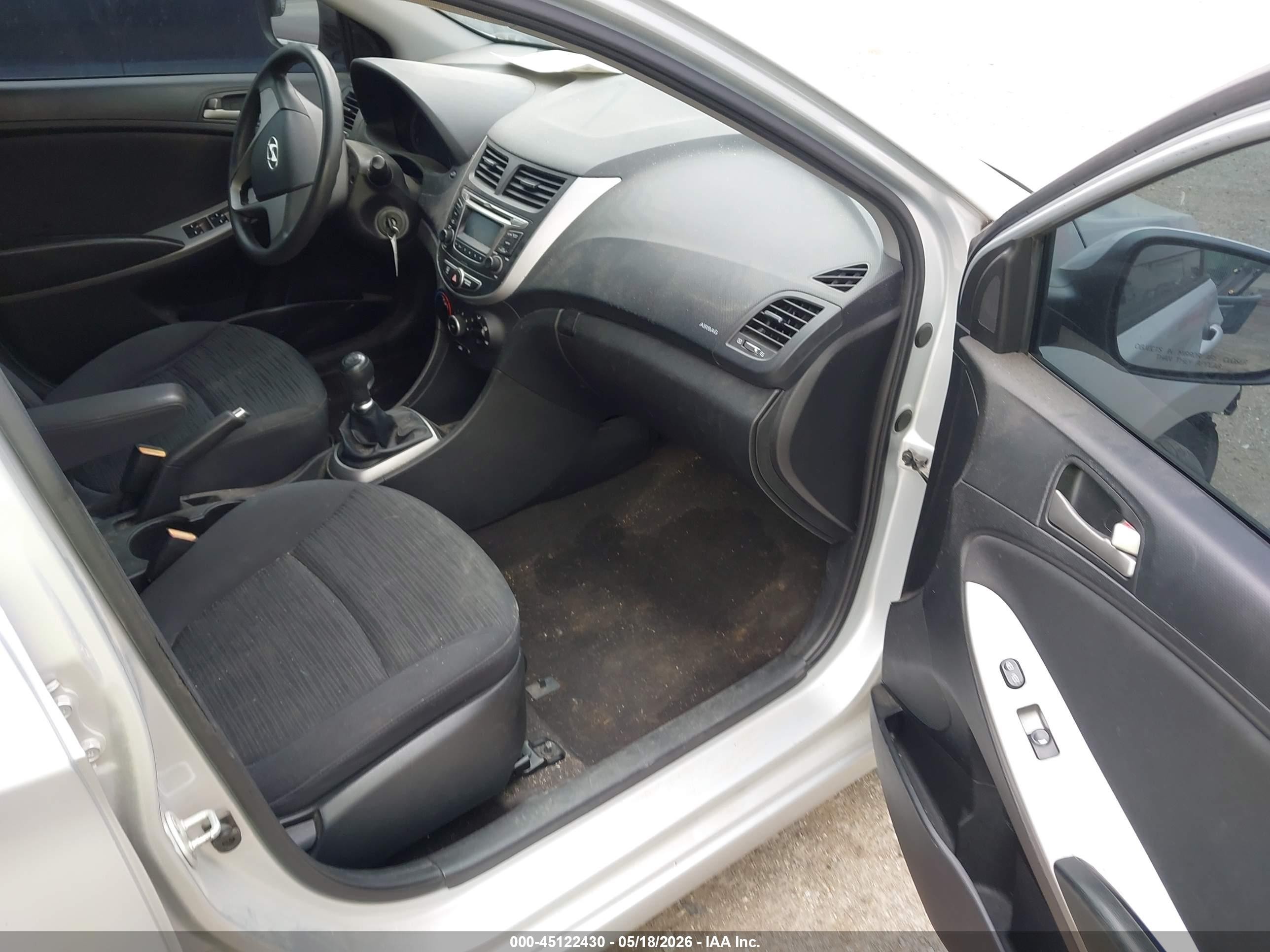 2015 Hyundai Accent Gs Silver vin: KMHCT5AE2FU212584